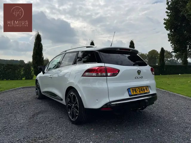 Renault Clio view 3
