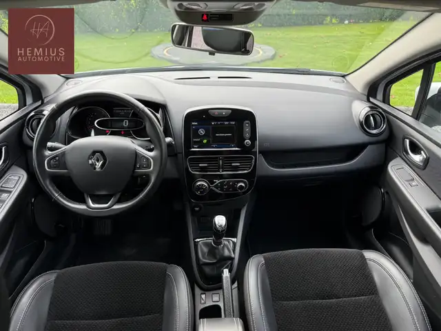 Renault Clio view 9