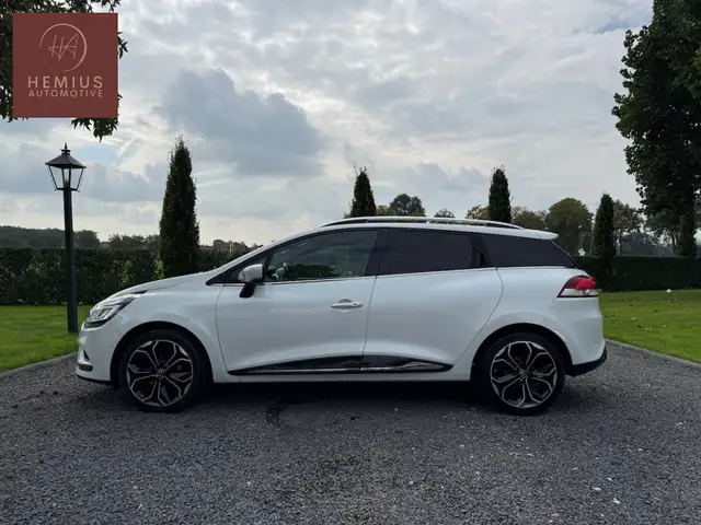 Renault Clio view 2