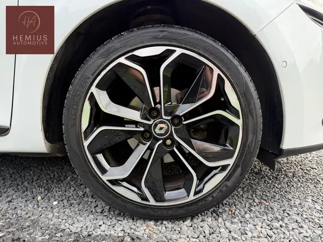 Renault Clio view 6