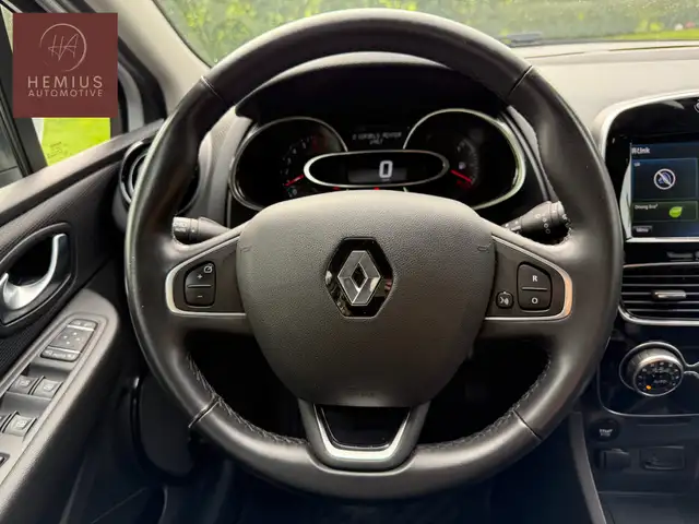 Renault Clio view 12