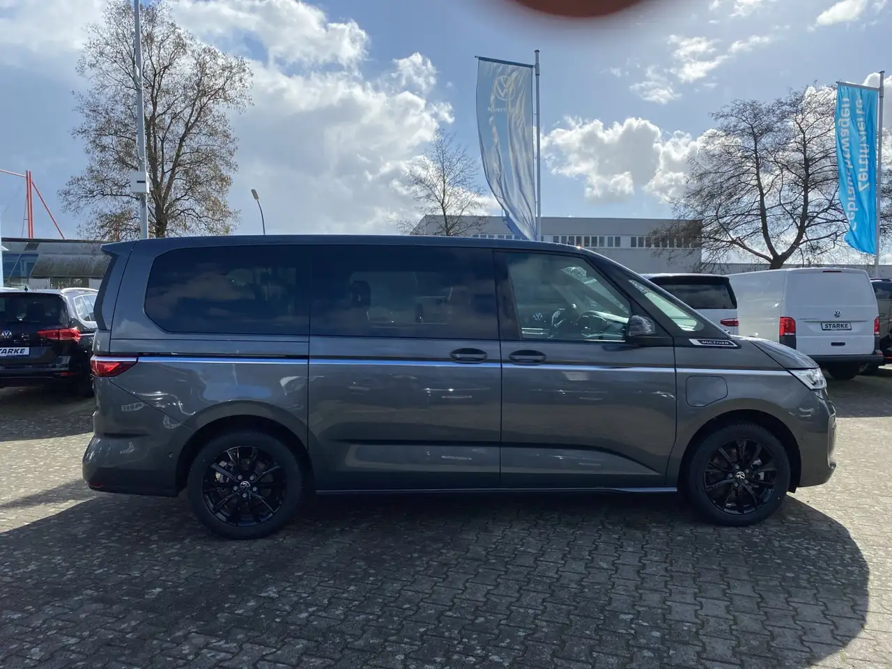 Volkswagen T7 Multivan 1.5 eHybrid 4Motion DSG Style lang 16