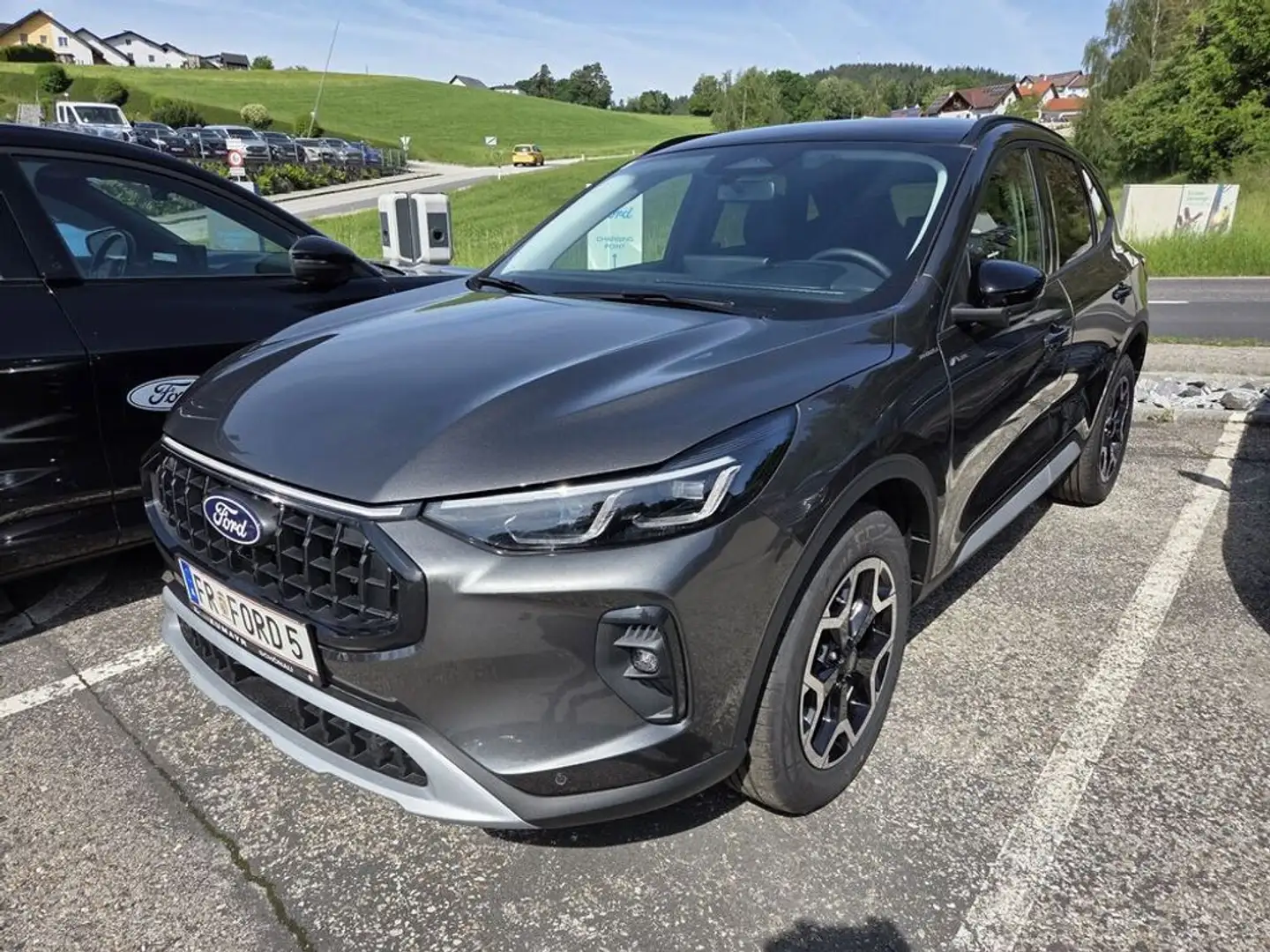 Ford Kuga Hybrid Active X AWD Grau - 1