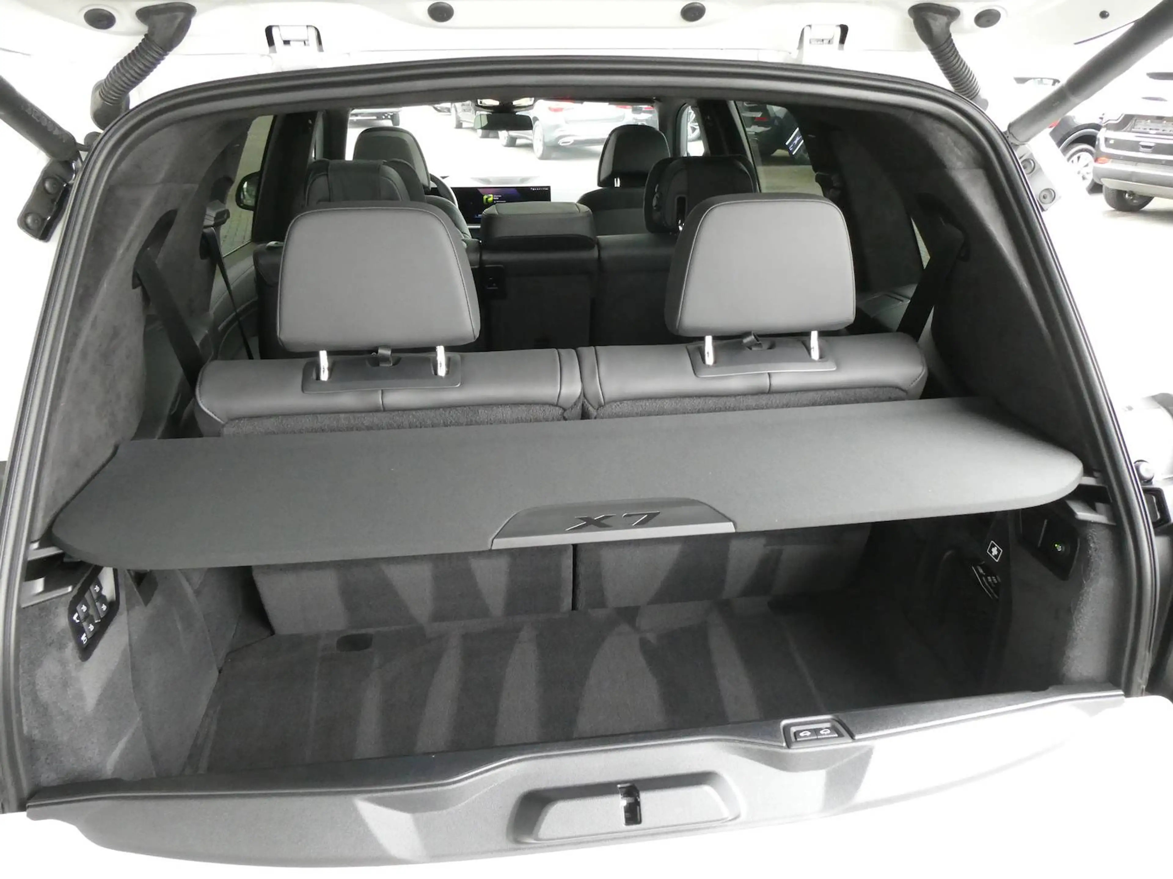 BMW X7 xDrive 40 d M Sport — photo 15