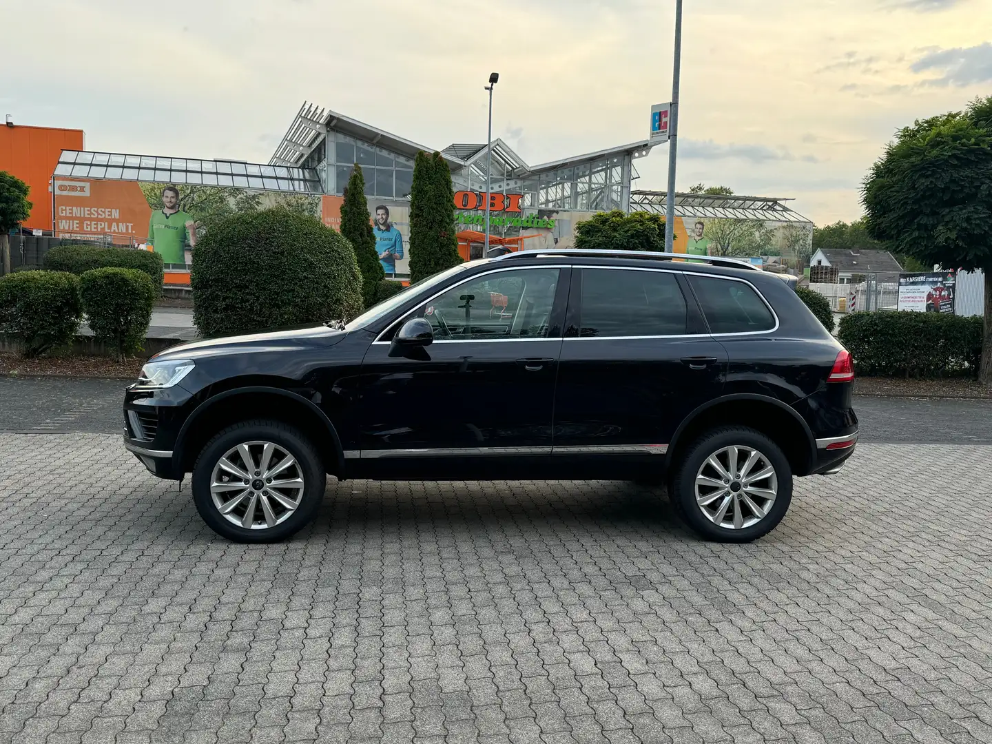 Volkswagen Touareg 3.0 V6 TDI SCR Blue Motion Terrain Tech Exclusive Schwarz - 2