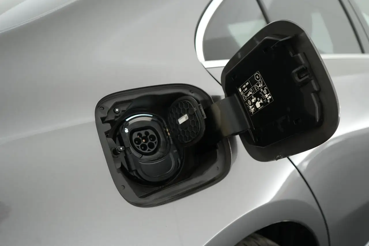 Mercedes-Benz A-Class Sedan 250e PHEV Business Solution Luxury Plus LEDE, миниатюра 25