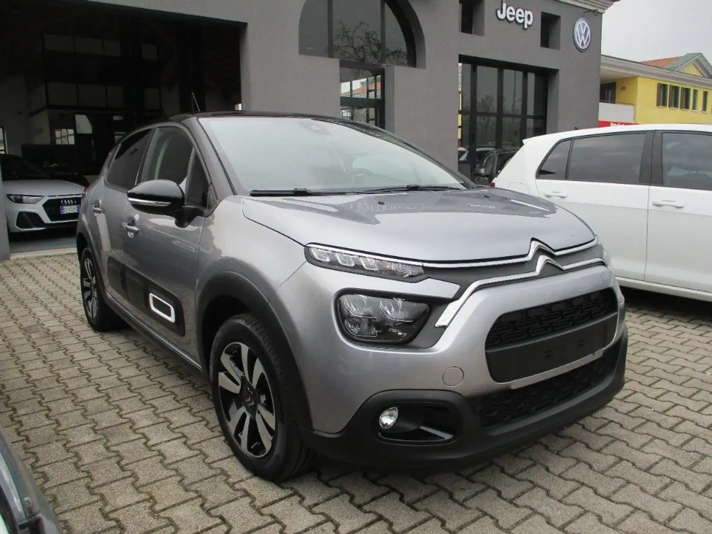 Citroen C3 PureTech 110 S&S Max - CarPlay/Led Silber - 2