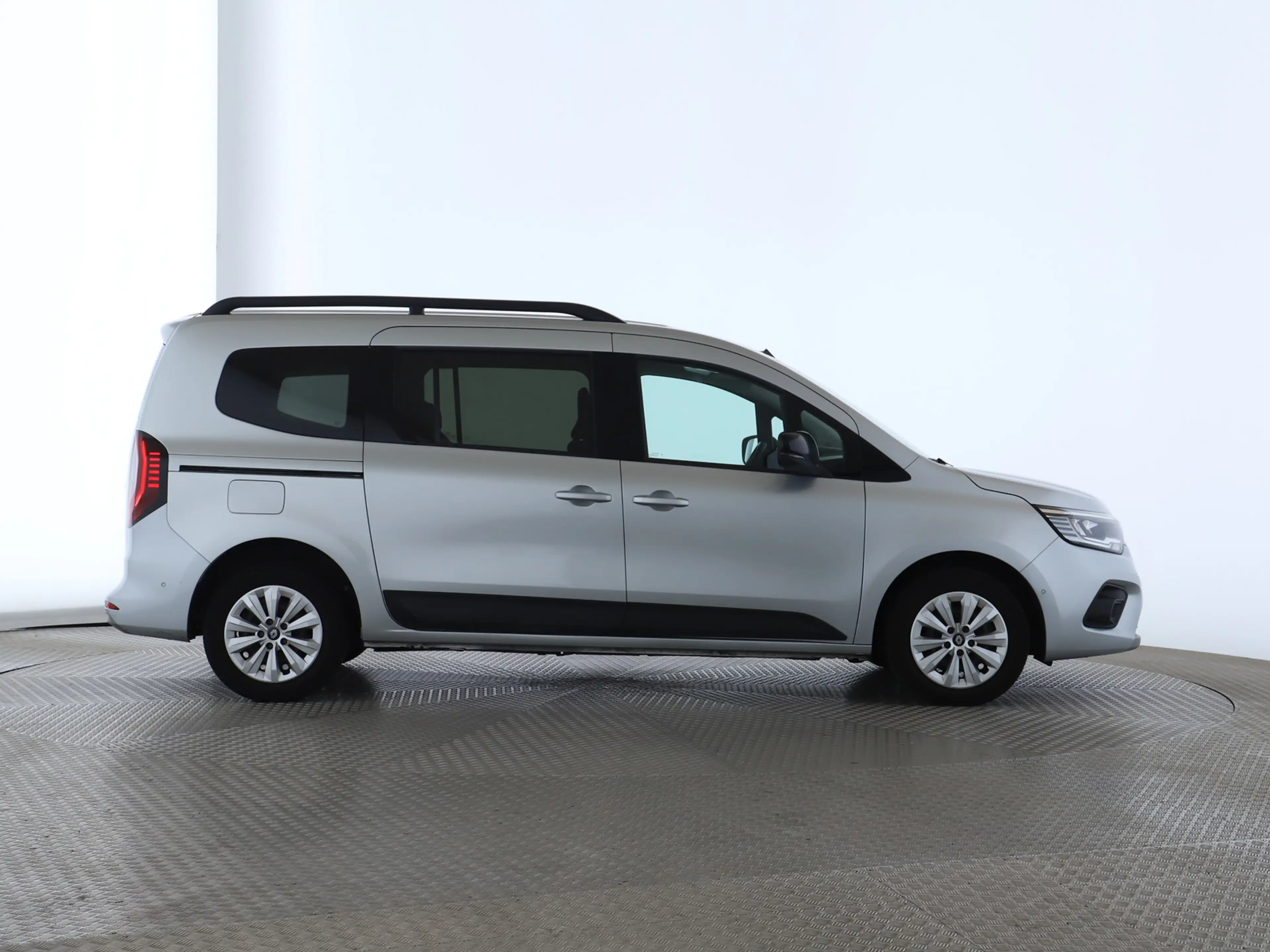 Renault Kangoo PKW GRAND TECHNO TCe 130 EDC Apple CarPlay — photo 8