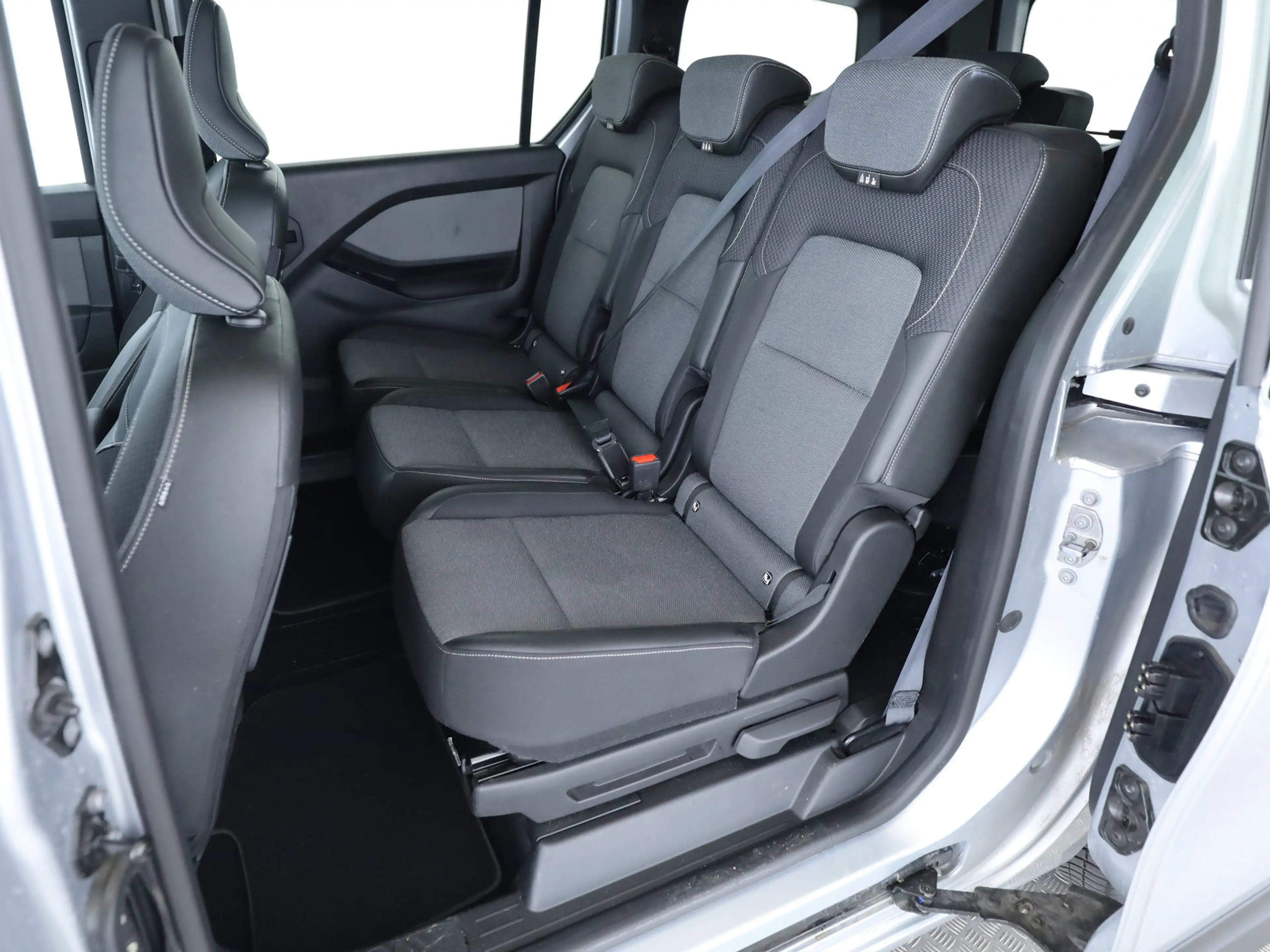 Renault Kangoo PKW GRAND TECHNO TCe 130 EDC Apple CarPlay — photo 12