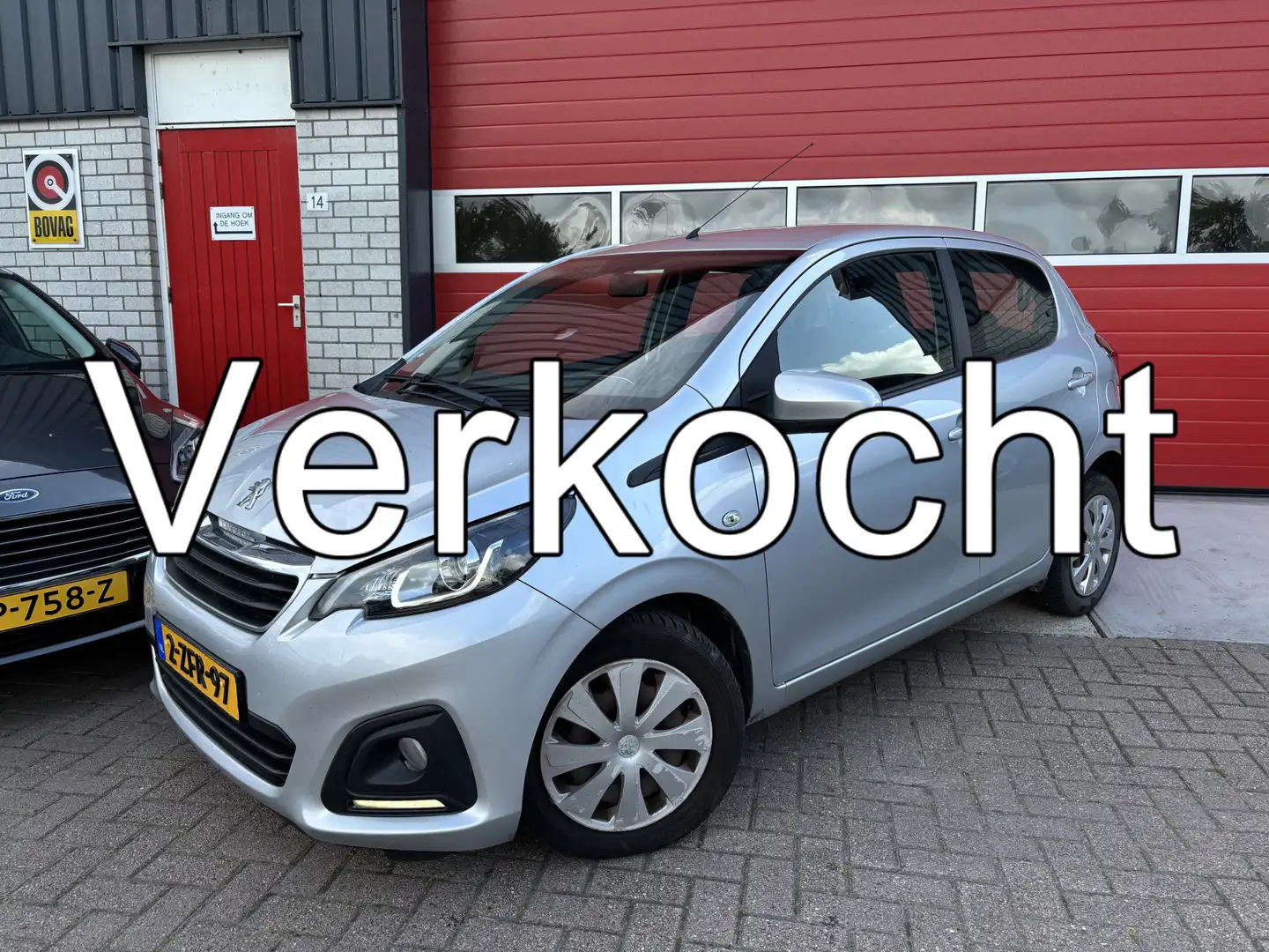 Peugeot 108 1.0 e-VTi Active KOOPJE / AIRCO / BLUETOOTH / ELEK Šedá - 1