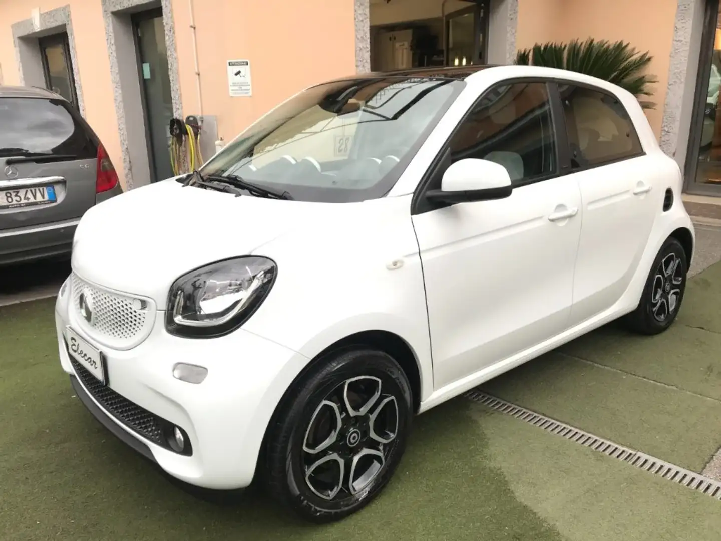 smart forFour 90 0.9 Turbo twinamic Passion Weiß - 1