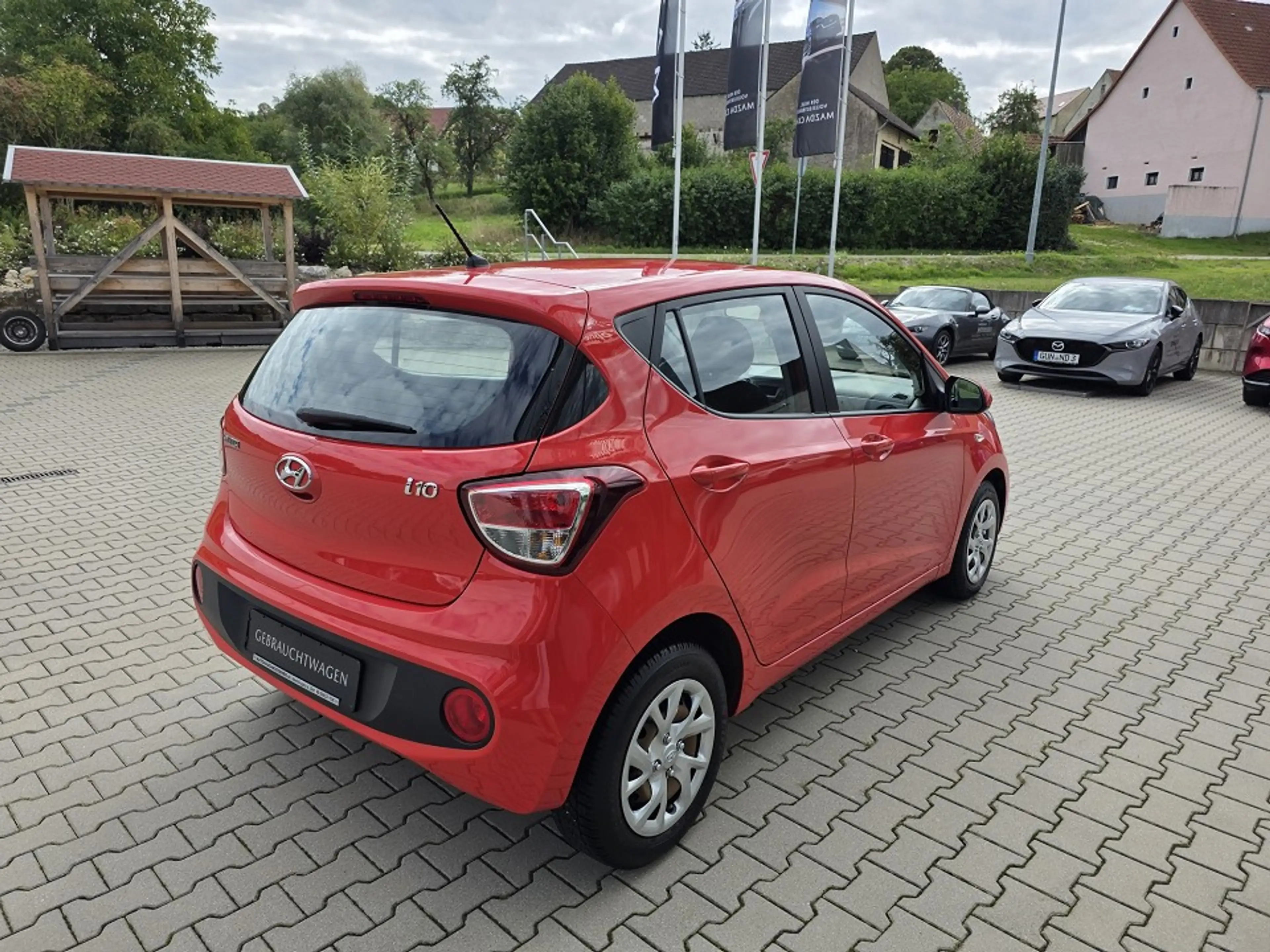 Hyundai i10 — photo 5
