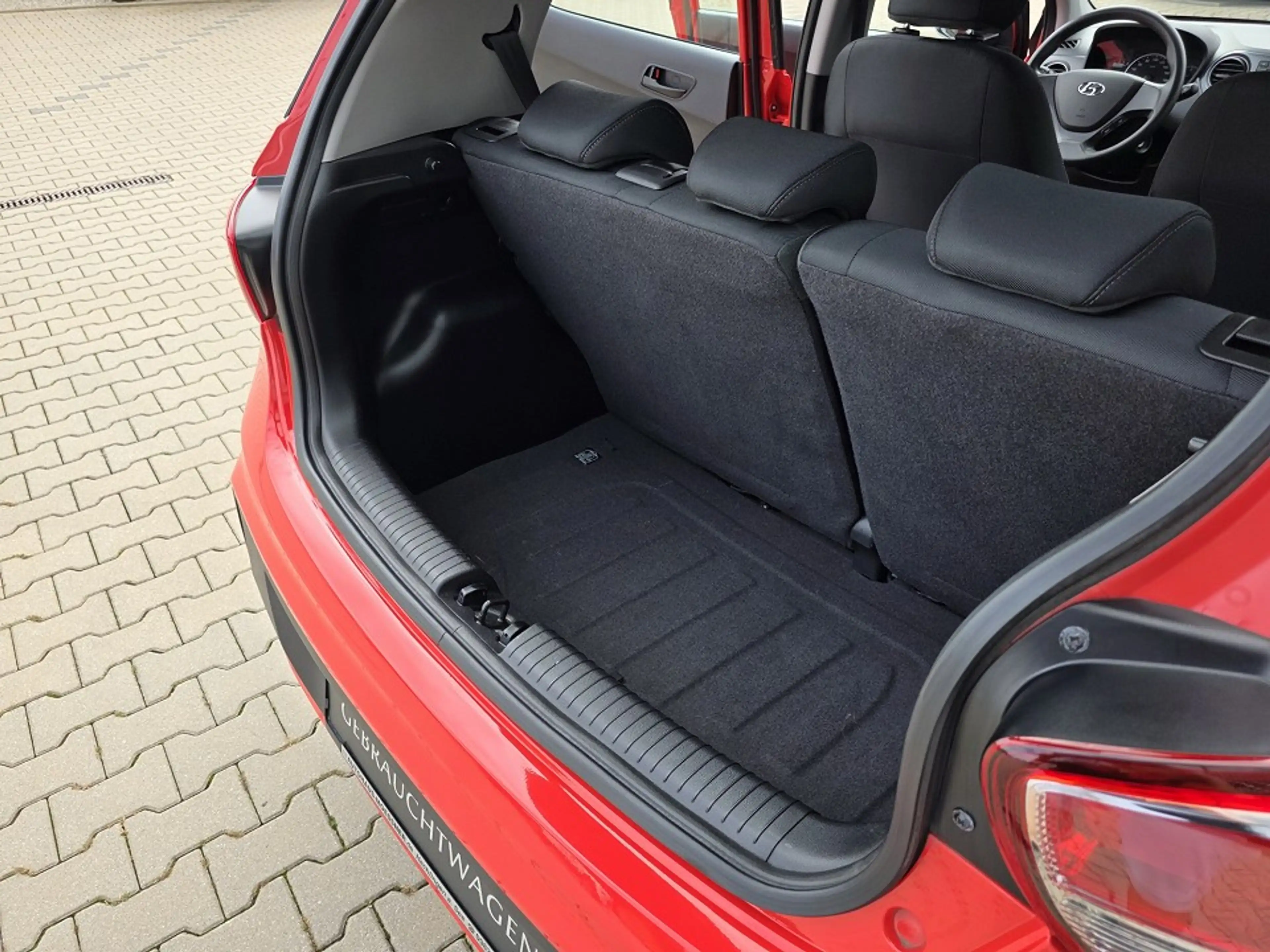 Hyundai i10 — photo 10