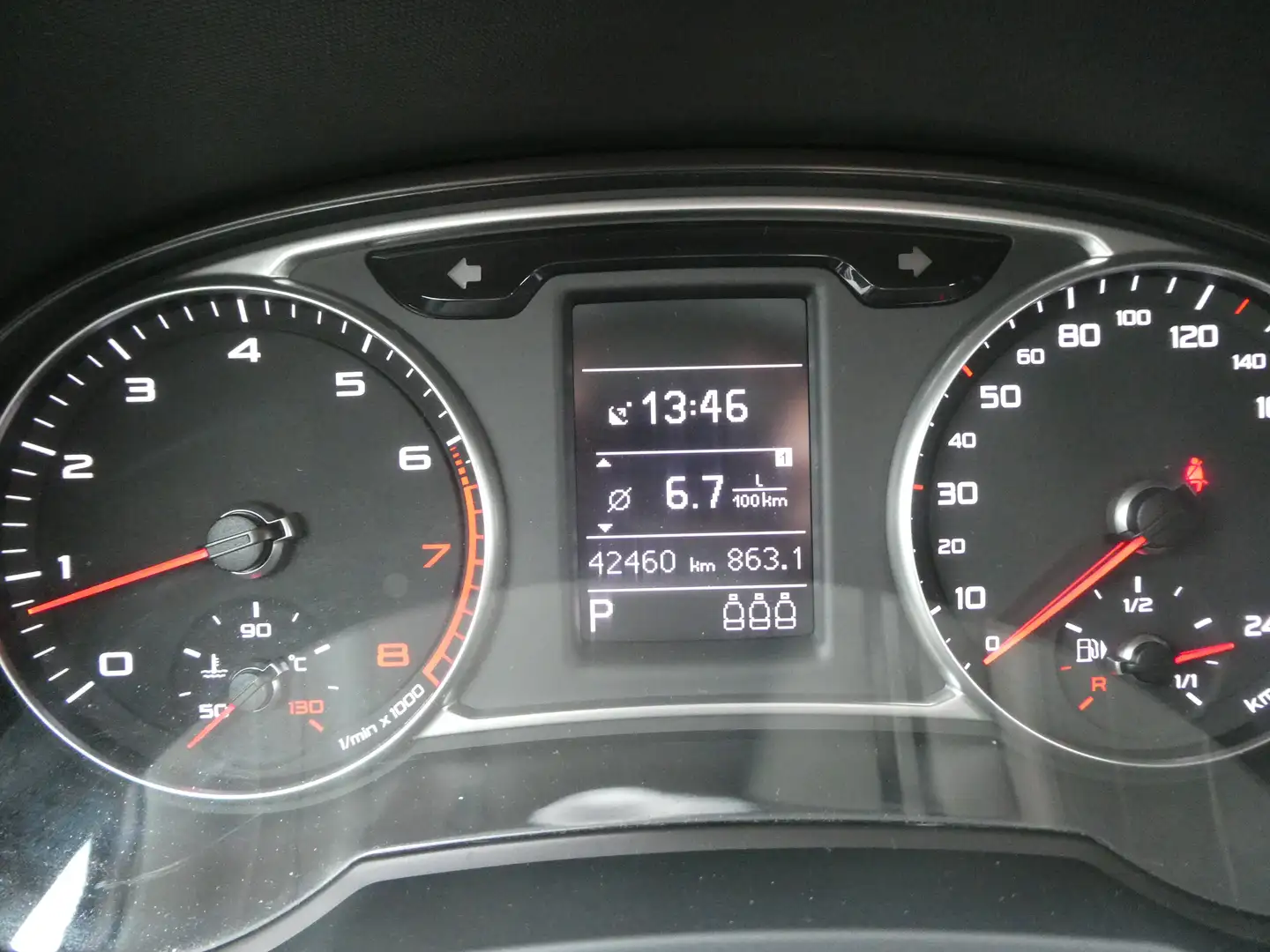 Audi A1 ambition**Automatic**Garantie**1.Hand* Weiß - 2