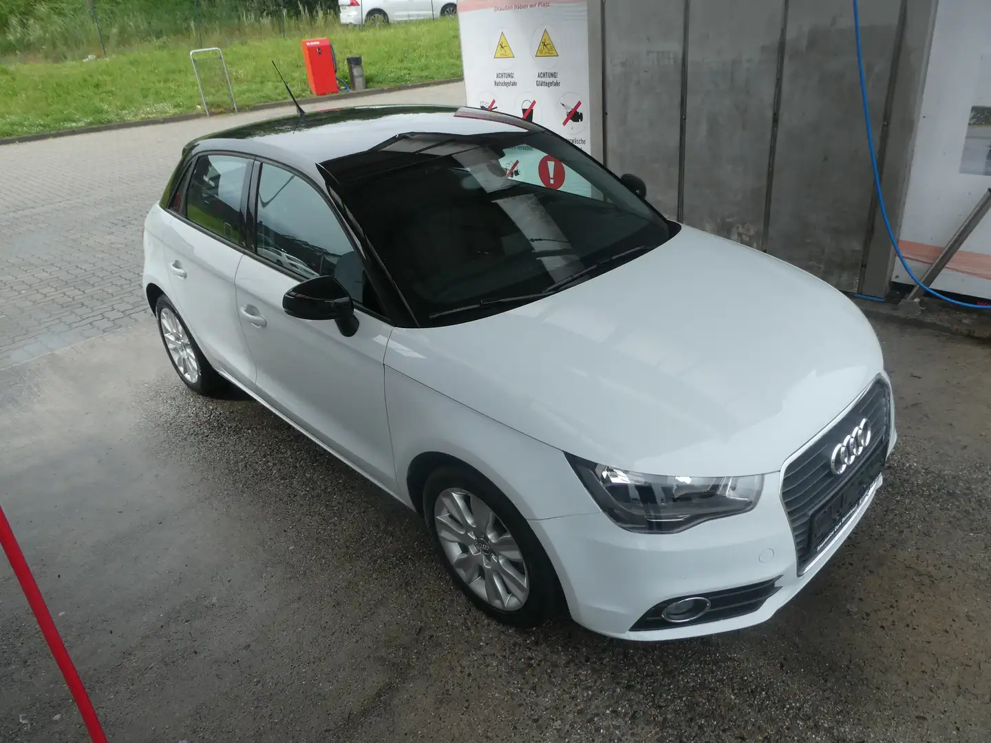Audi A1 ambition**Automatic**Garantie**1.Hand* Weiß - 1