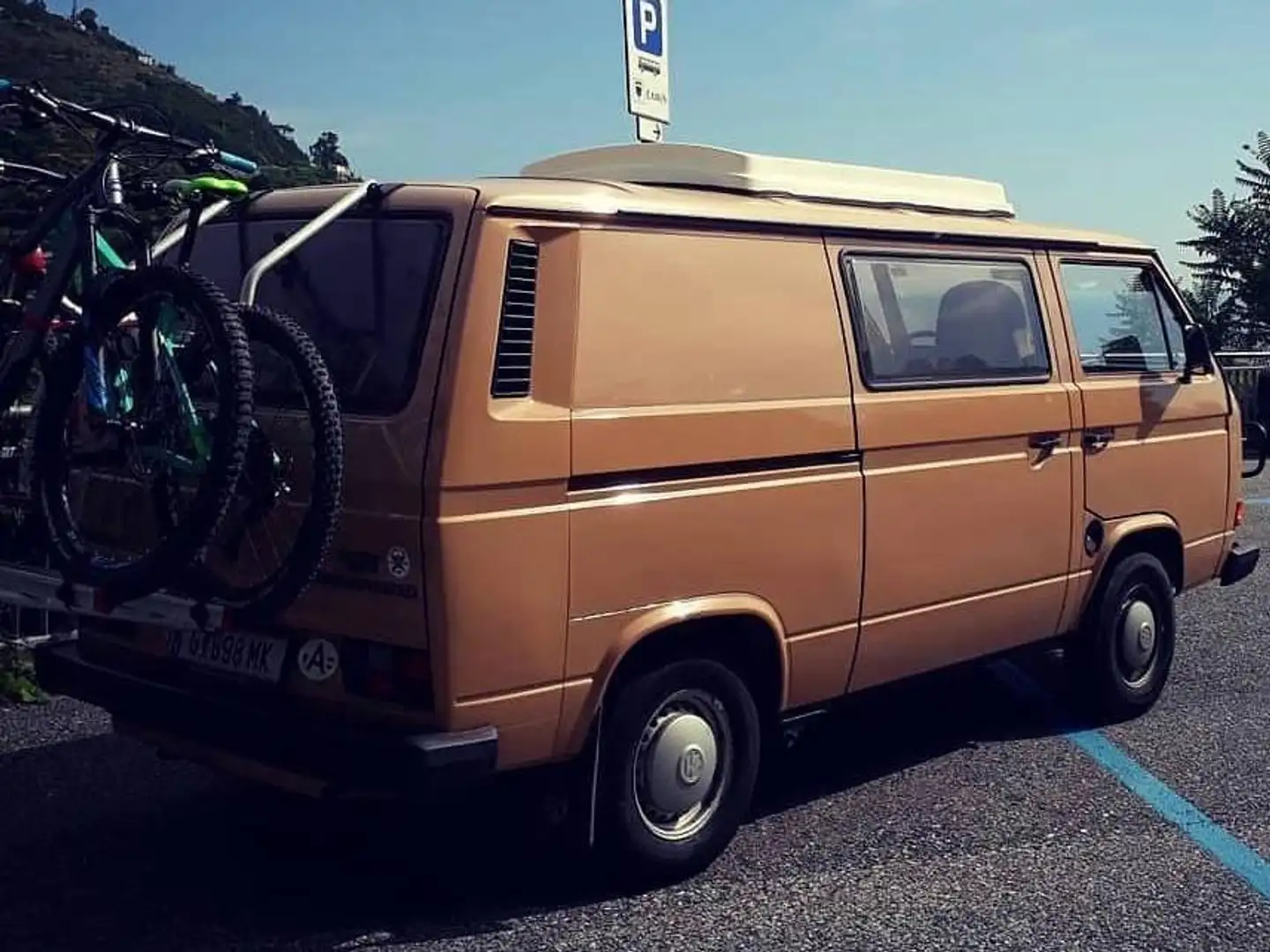 Volkswagen T3 Vanagon syncro TD Braun - 1