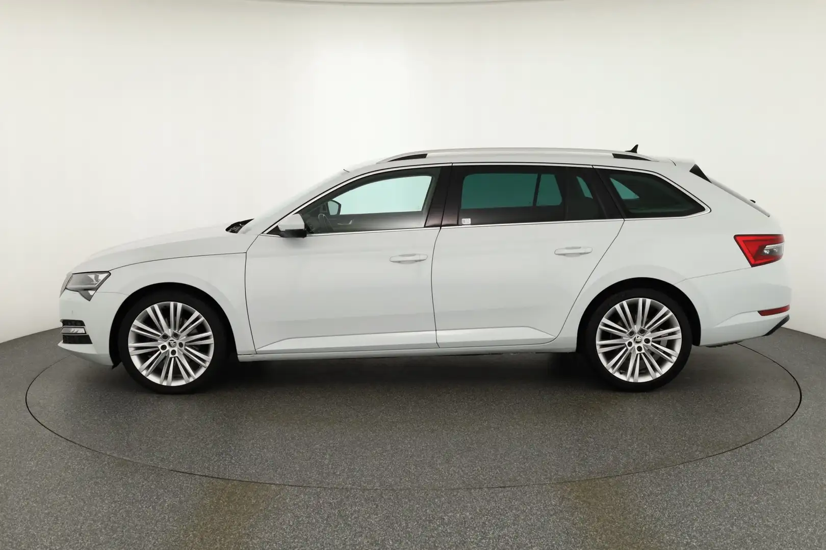 Skoda Superb Combi 2.0 TDI DSG Premium LED Navi Leder Bianco - 2