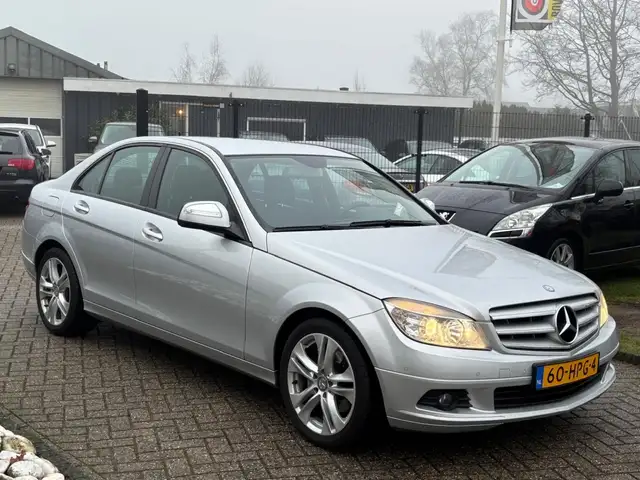 Mercedes-Benz C-Class view 3