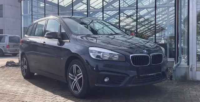 BMW 218 Sport Line AHK Panorama