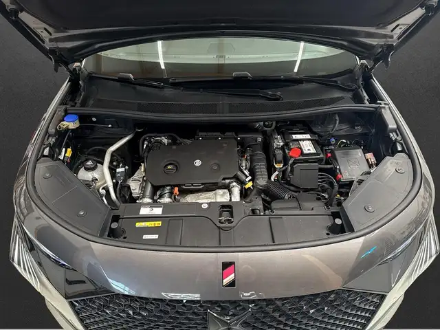 DS Automobiles DS 7 Crossback view 8