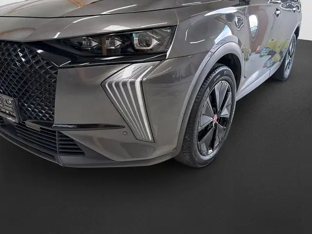 DS Automobiles DS 7 Crossback view 11