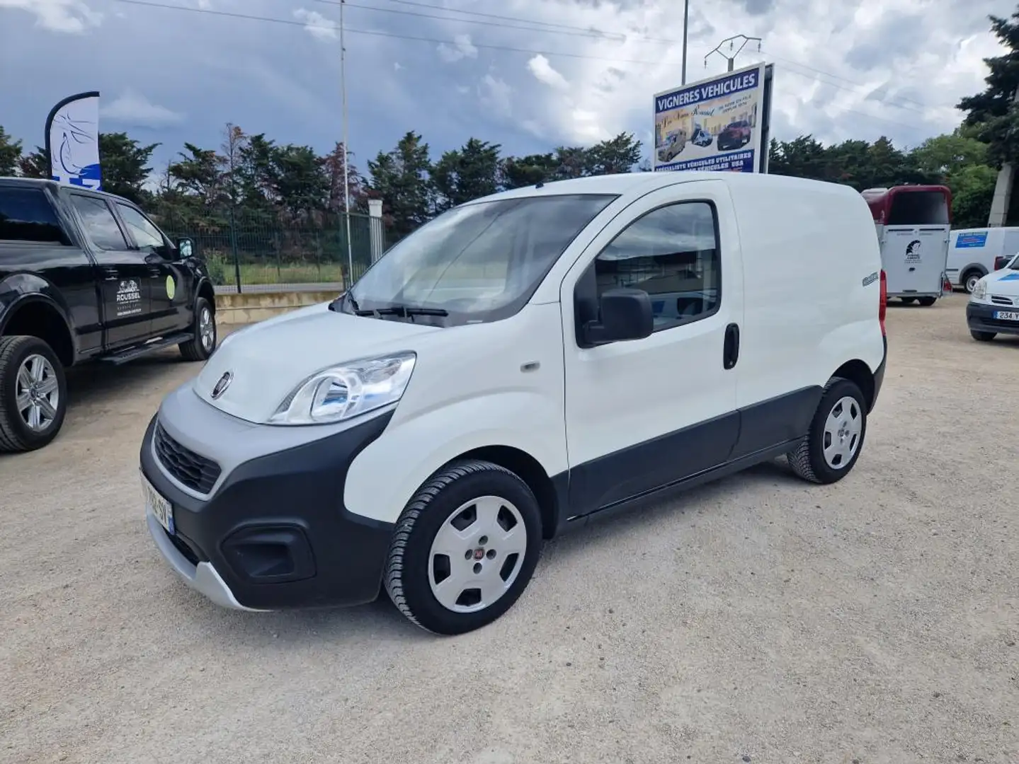 Fiat Fiorino 1.3 JTD PACK ADVENTURE White - 1