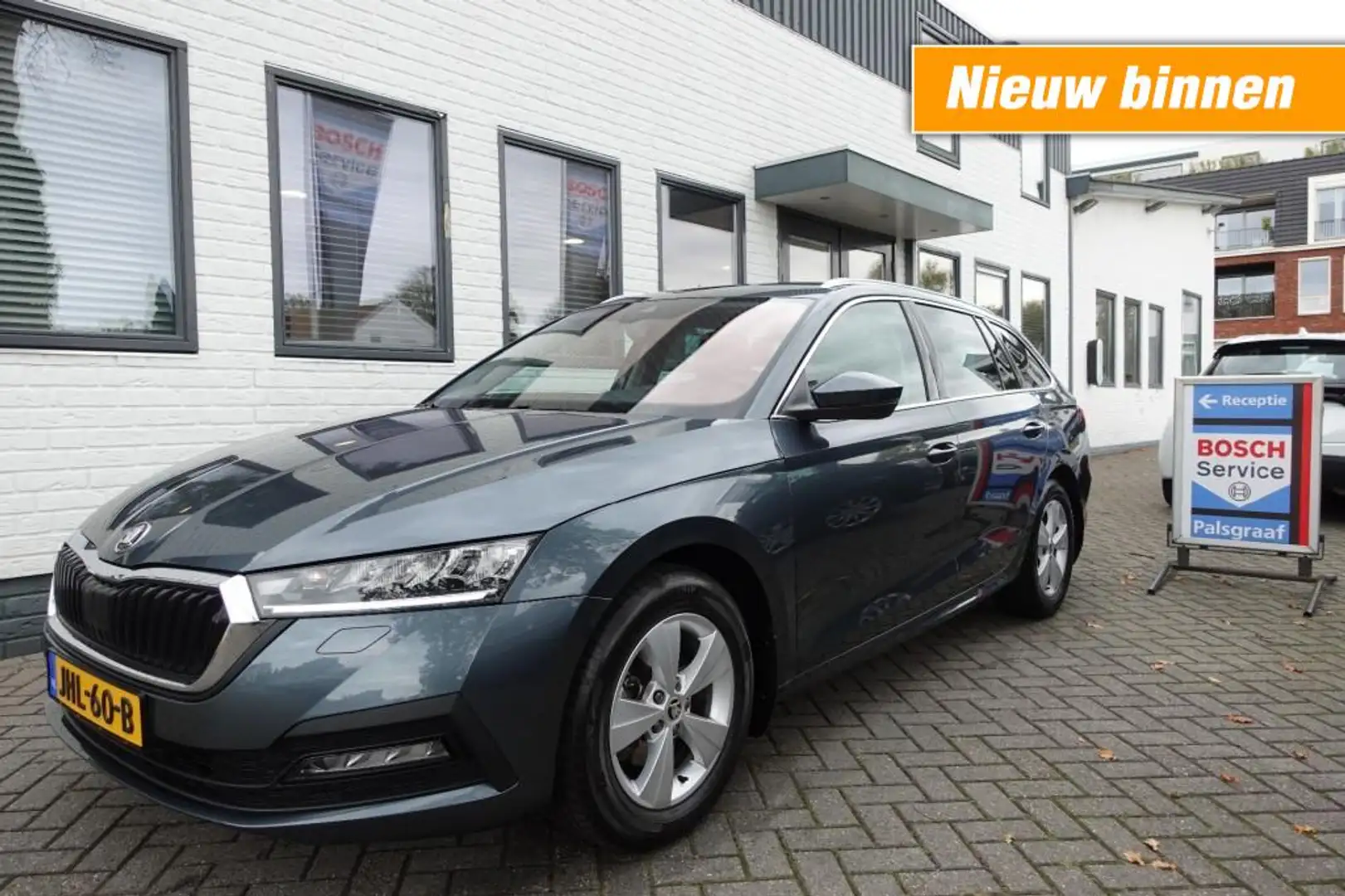 Skoda Octavia 1.0 TSI BNS ED. PLUS Grijs - 1