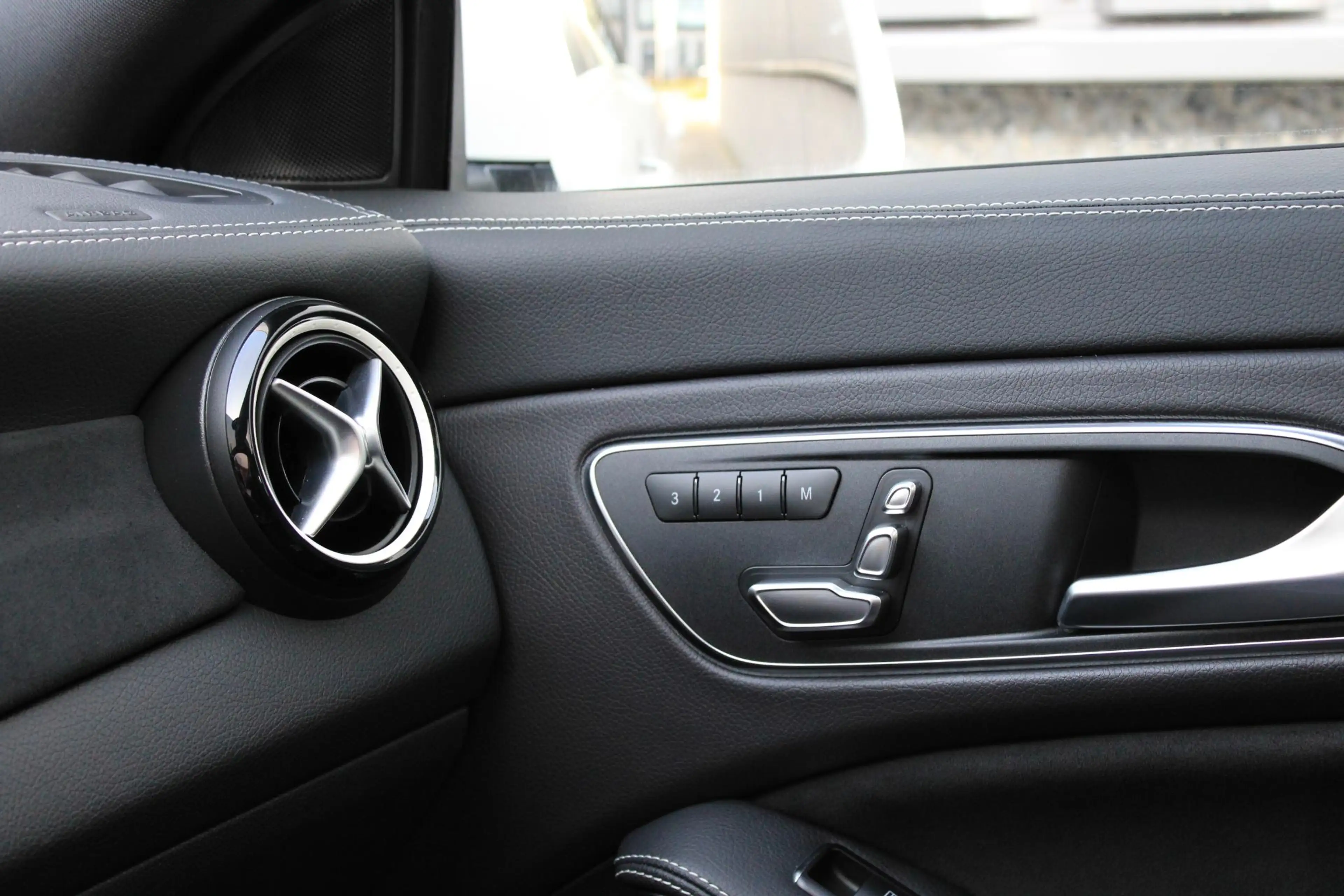 Mercedes-Benz CLA 180 AMG Pano | Distronic | Sfeerverlichting | Memory | — photo 9