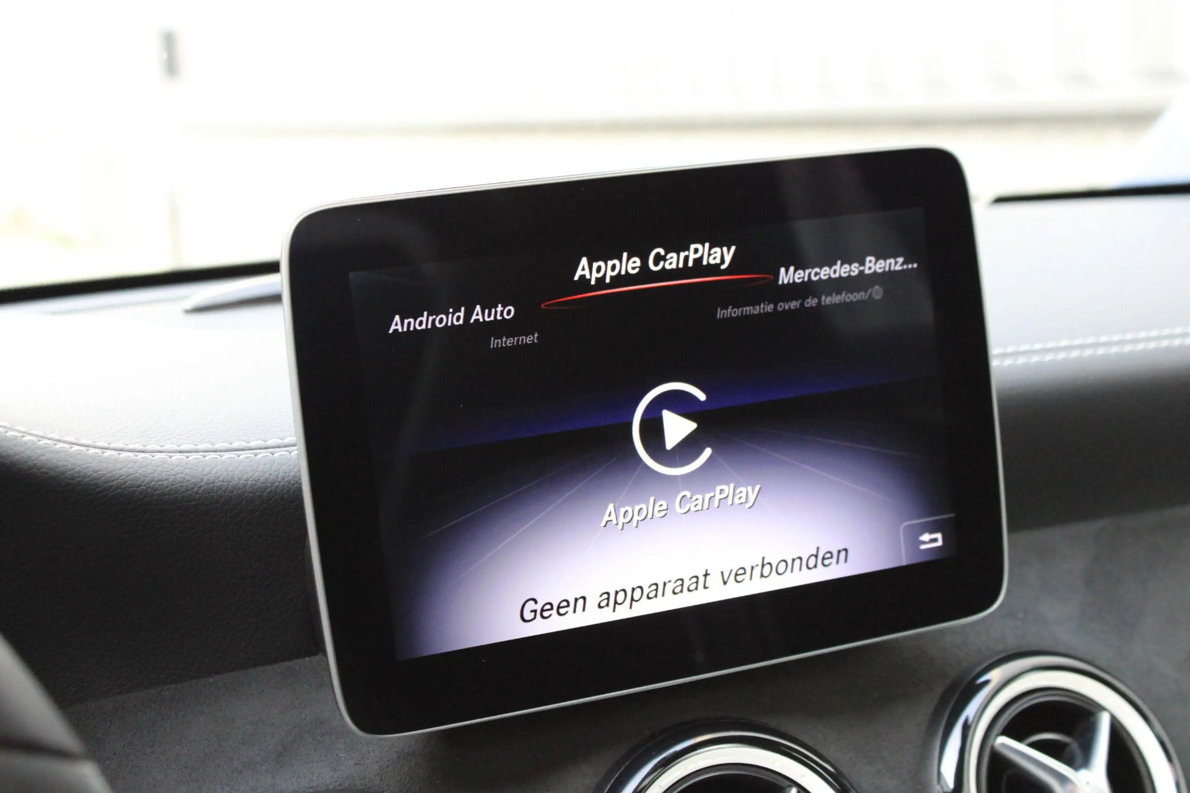 Mercedes-Benz CLA 180 AMG Pano | Distronic | Sfeerverlichting | Memory | — photo 17