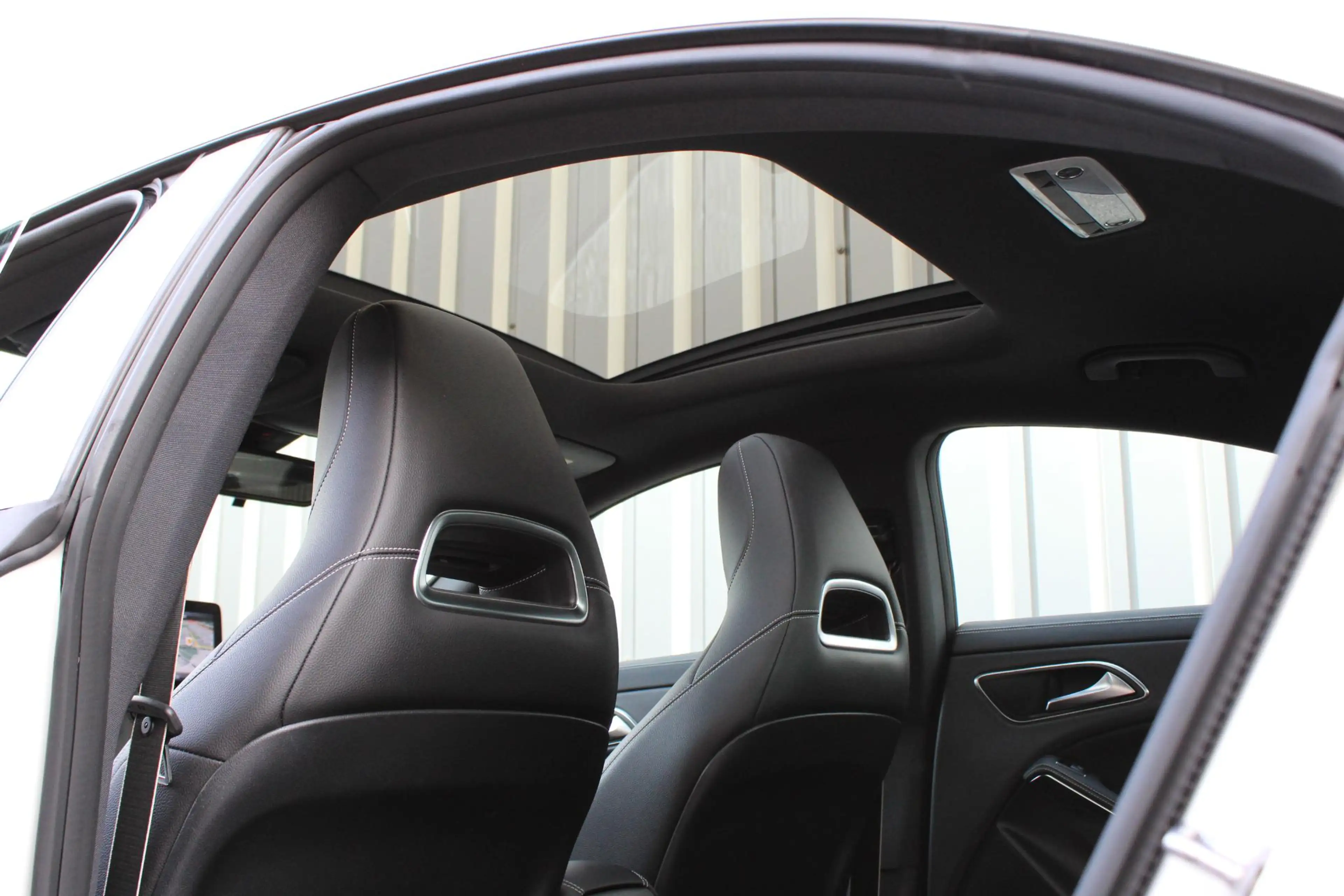 Mercedes-Benz CLA 180 AMG Pano | Distronic | Sfeerverlichting | Memory | — photo 13