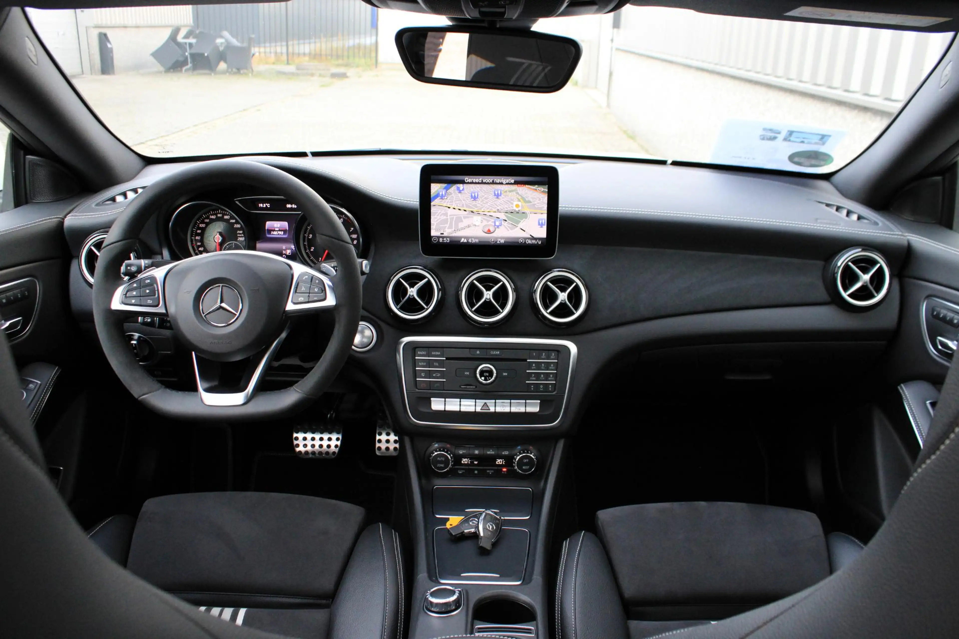Mercedes-Benz CLA 180 AMG Pano | Distronic | Sfeerverlichting | Memory | — photo 6