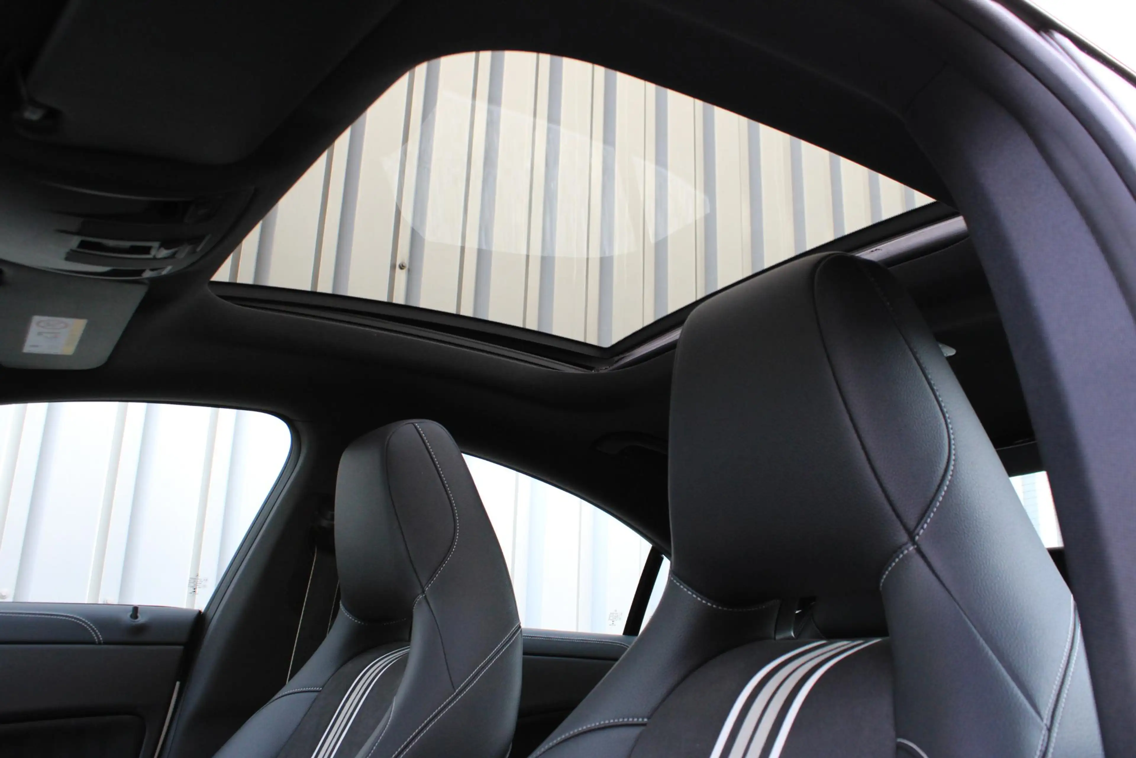 Mercedes-Benz CLA 180 AMG Pano | Distronic | Sfeerverlichting | Memory | — photo 3
