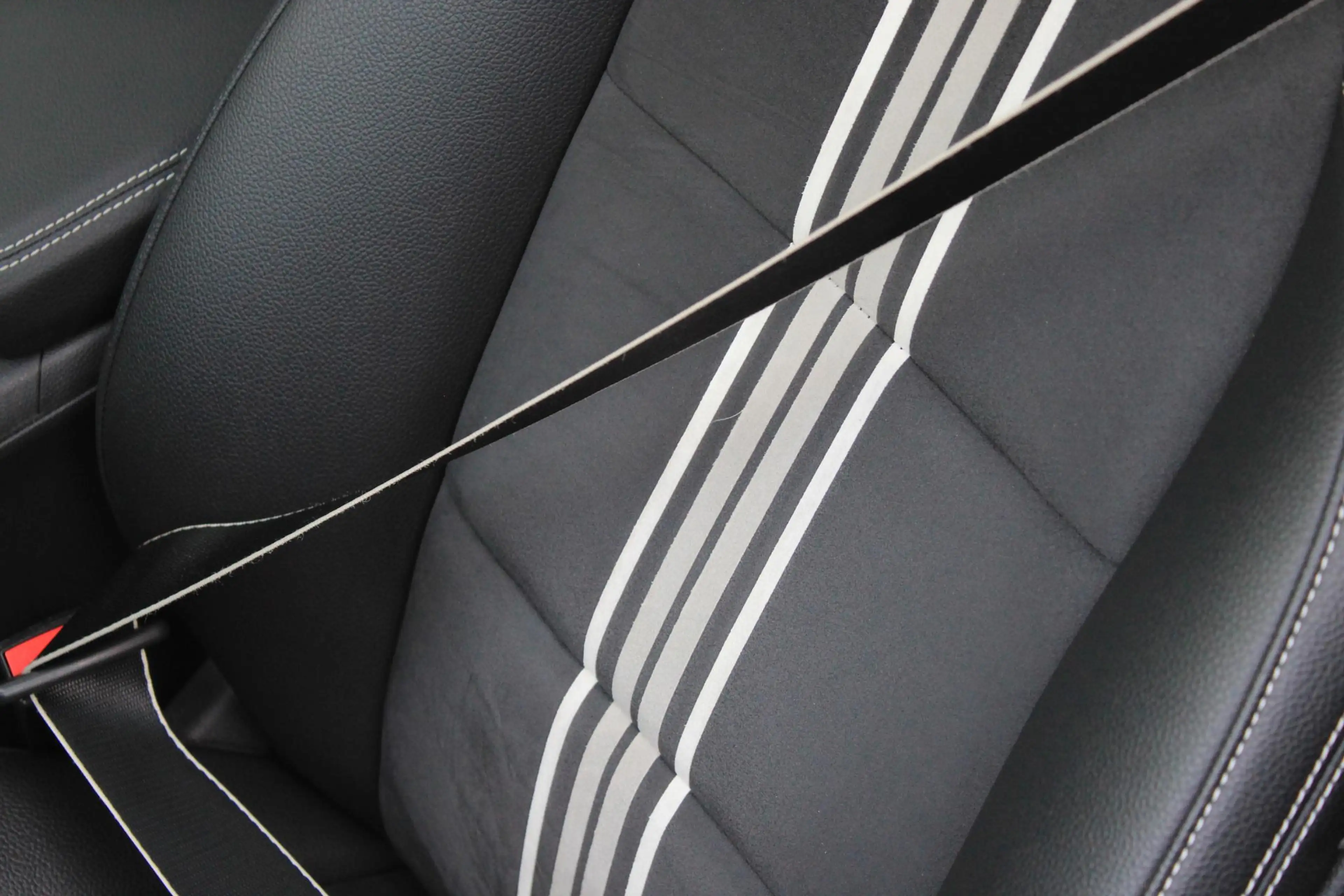 Mercedes-Benz CLA 180 AMG Pano | Distronic | Sfeerverlichting | Memory | — photo 8