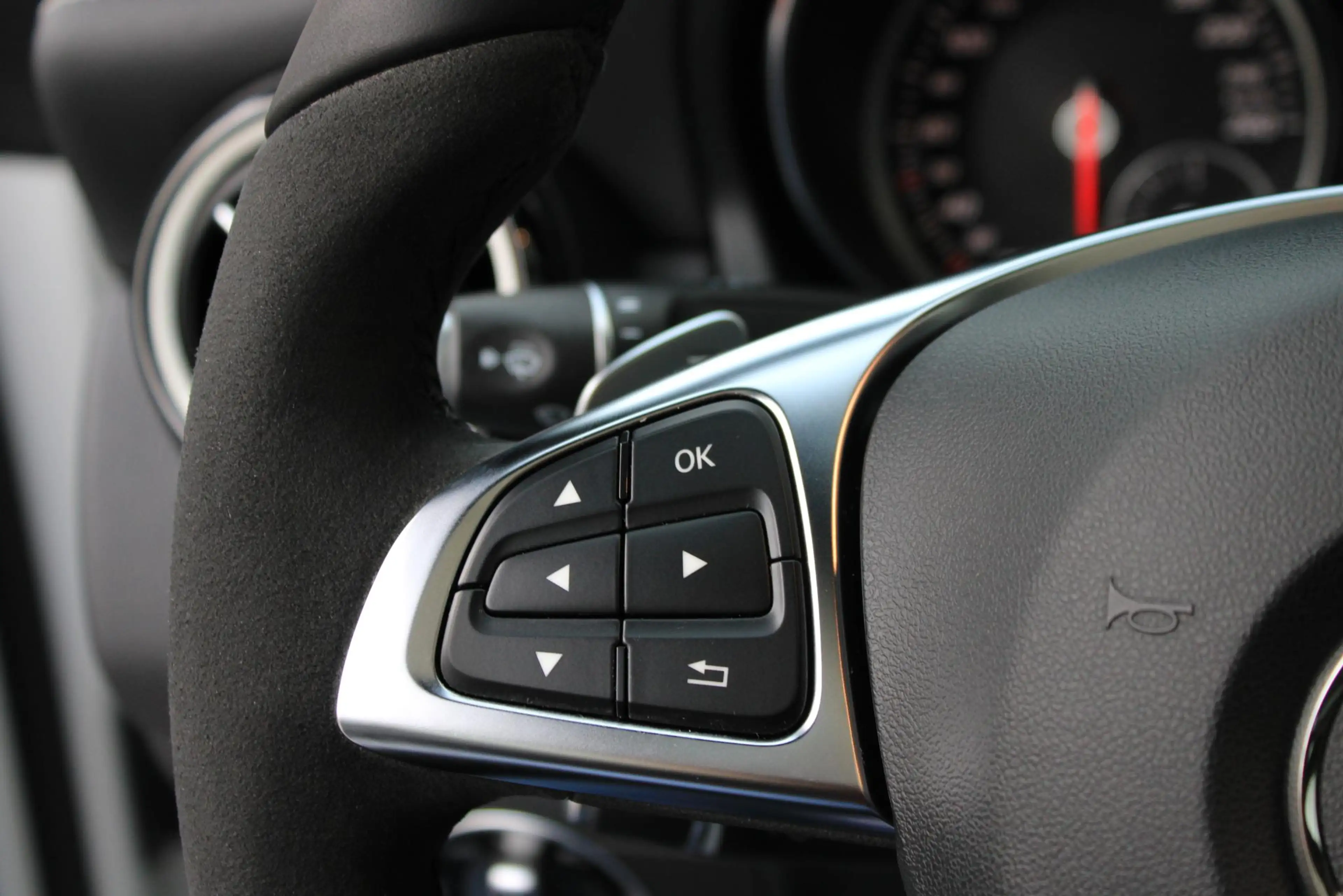 Mercedes-Benz CLA 180 AMG Pano | Distronic | Sfeerverlichting | Memory | — photo 21