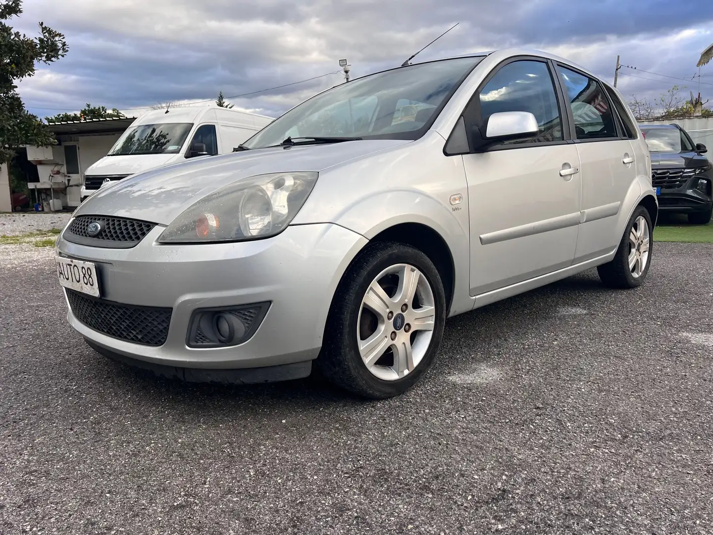 Ford Fiesta Fiesta 5p 1.2 Ghia Argent - 1