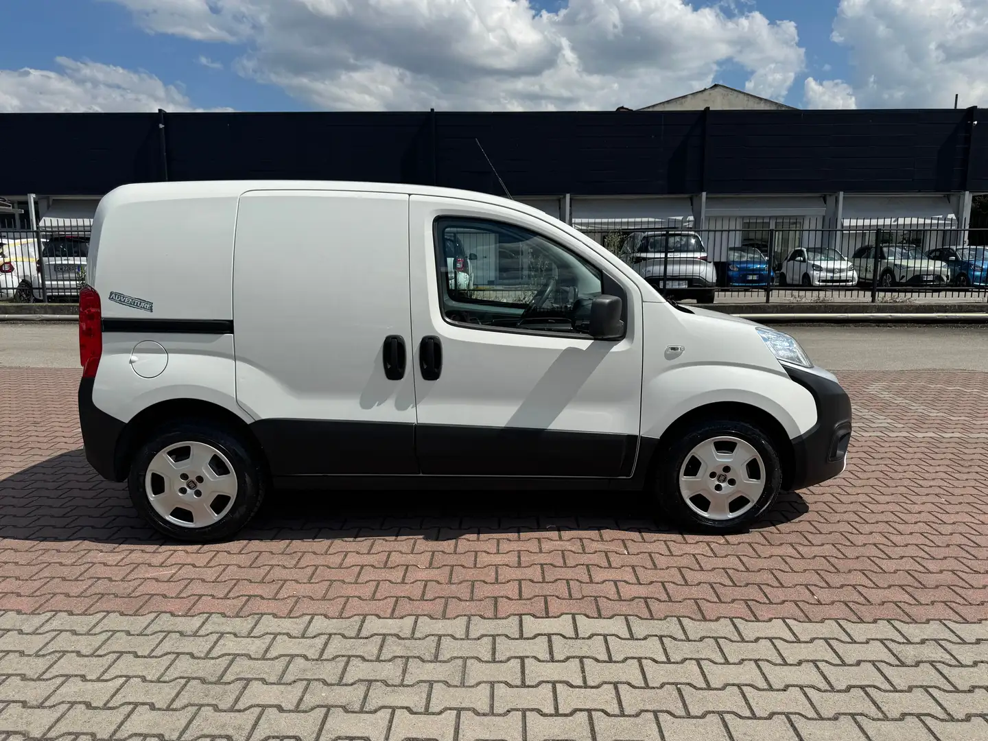 Fiat Fiorino 1.3 MJT 95cv CARGO ADVENTURE TRACTION PLUS Bianco - 1