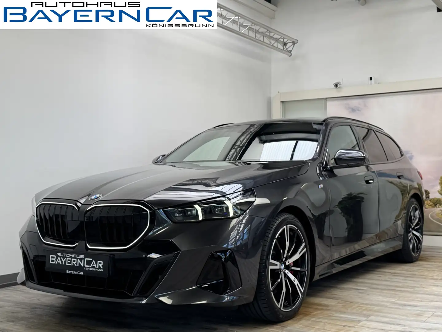 BMW 540 xDr M Sport Pro Sitzlüft. ACC Pano B&W AHK Grau - 1