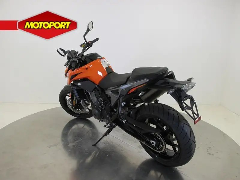 KTM 790 Duke - foto 6