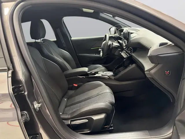 Peugeot 208 view 12