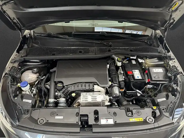 Peugeot 208 view 7
