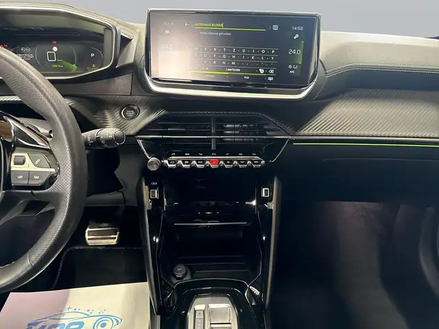 Peugeot 208 view 13