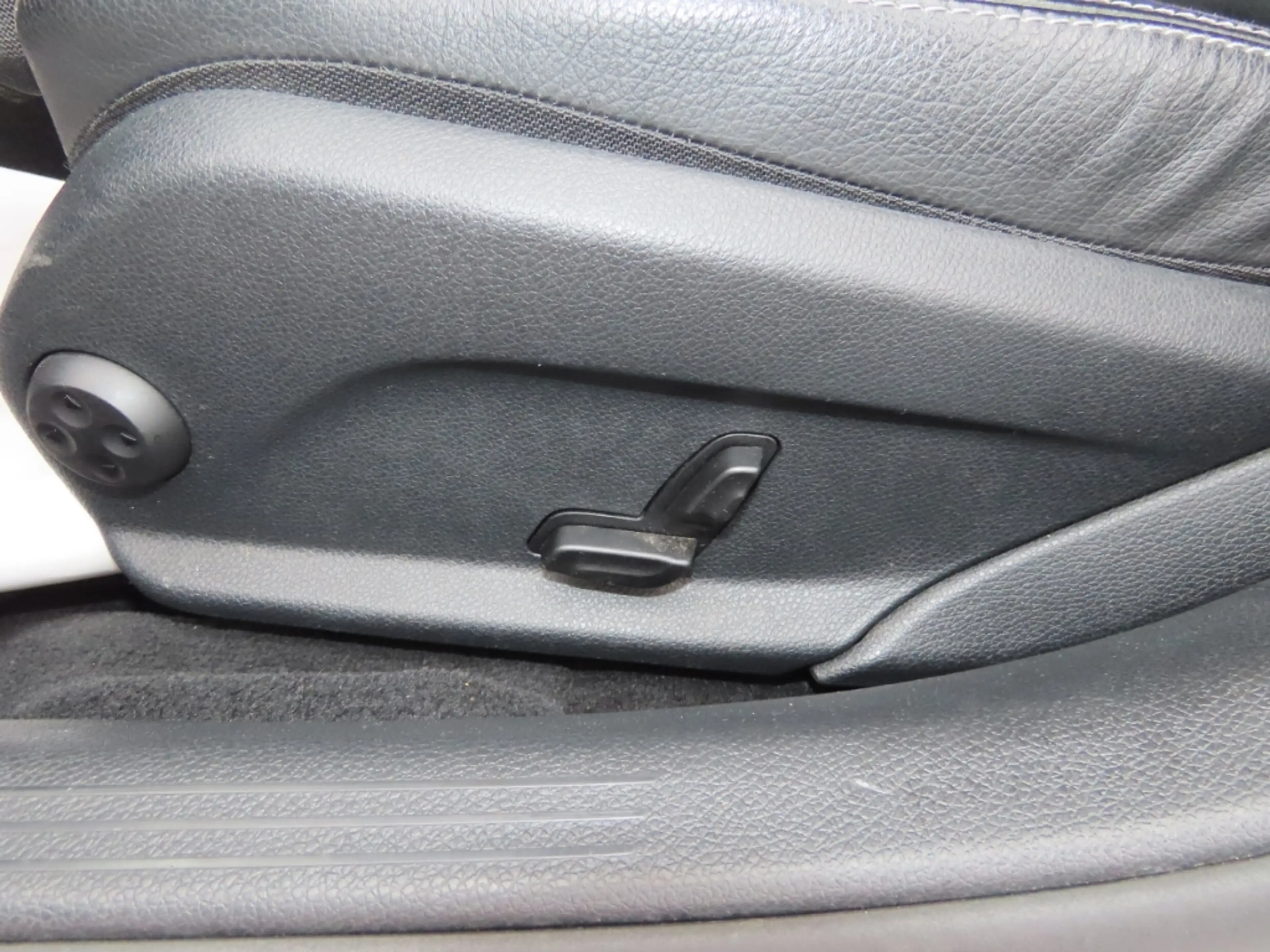 Mercedes-Benz C 250 d 4Matic AMG Keyless*Navi*Kam*Burmester — photo 10