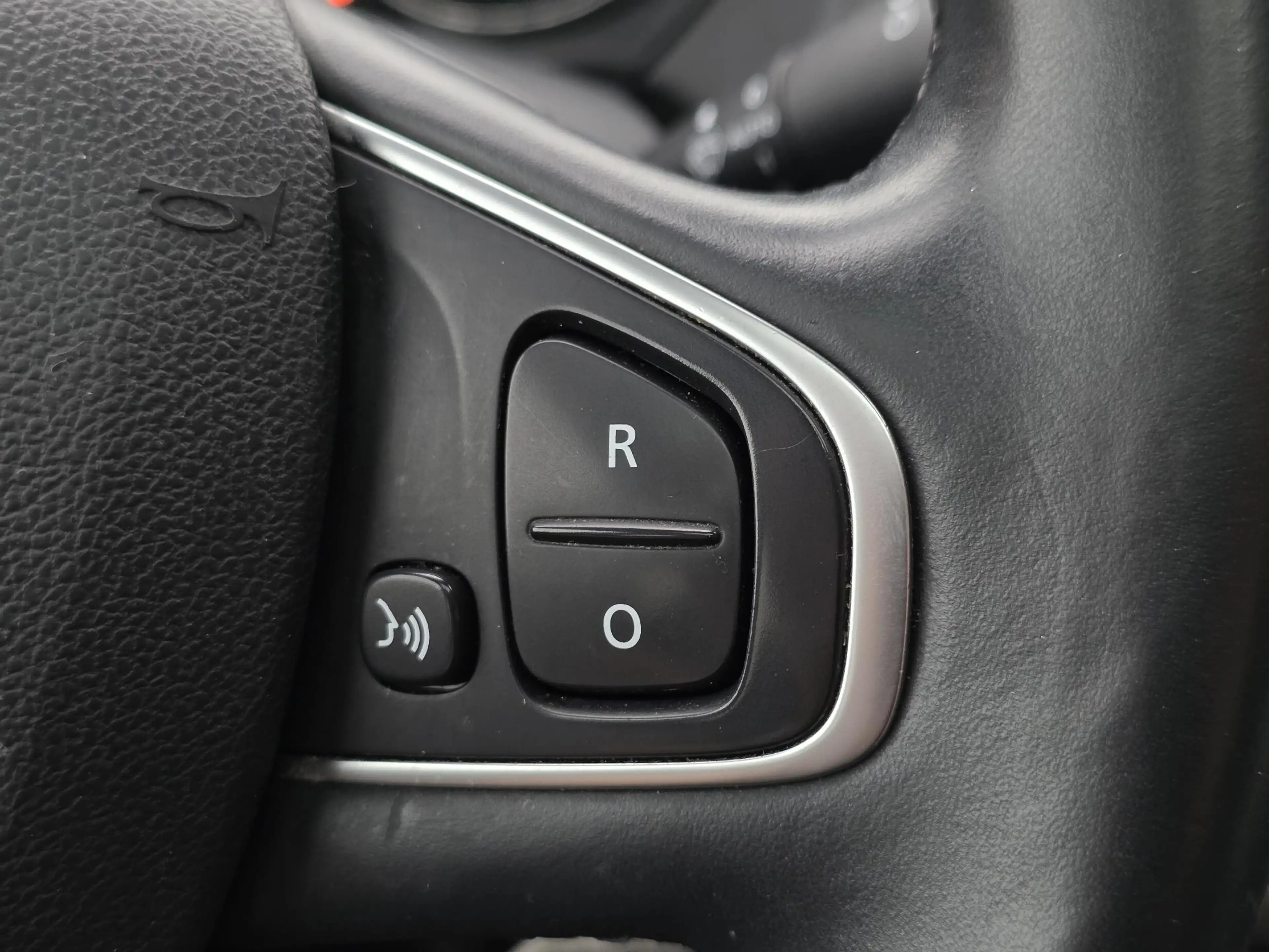 Renault Captur 1.2 TCe Initiale Paris /Apple Carplay/Panodak/Came — photo 16