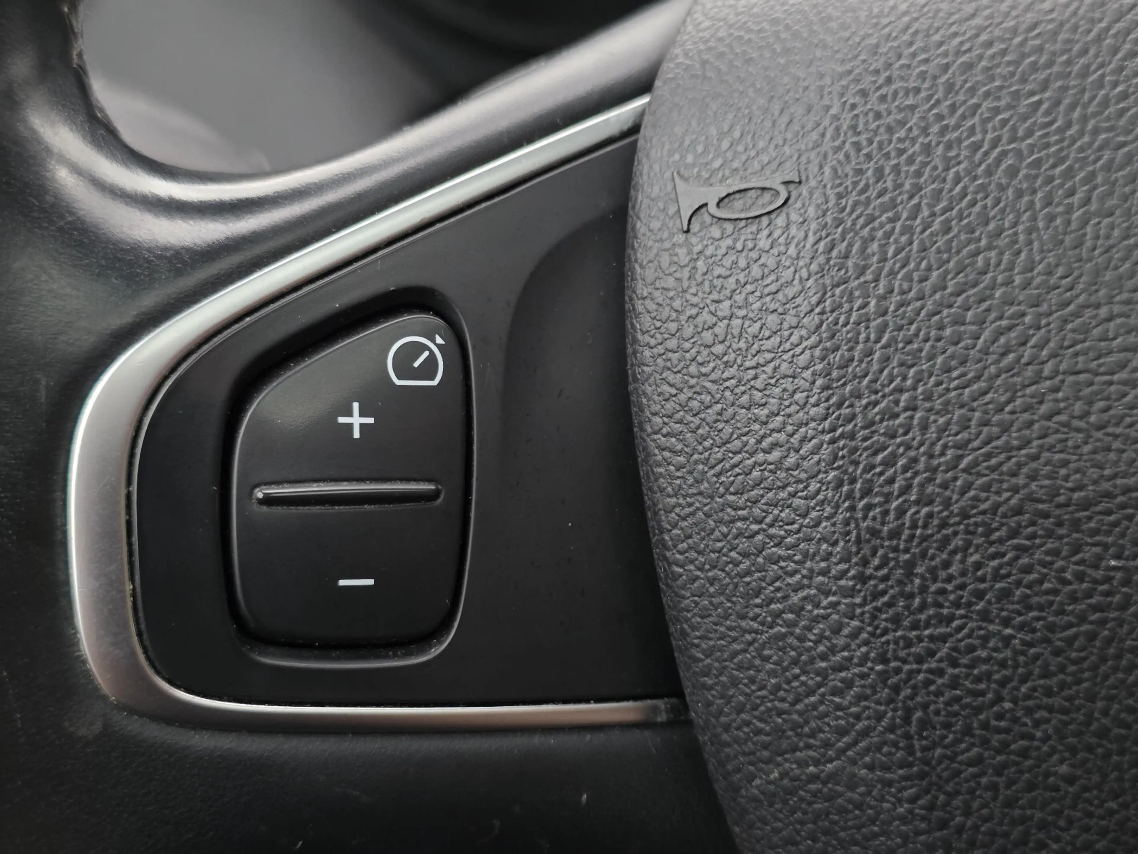 Renault Captur 1.2 TCe Initiale Paris /Apple Carplay/Panodak/Came — photo 14