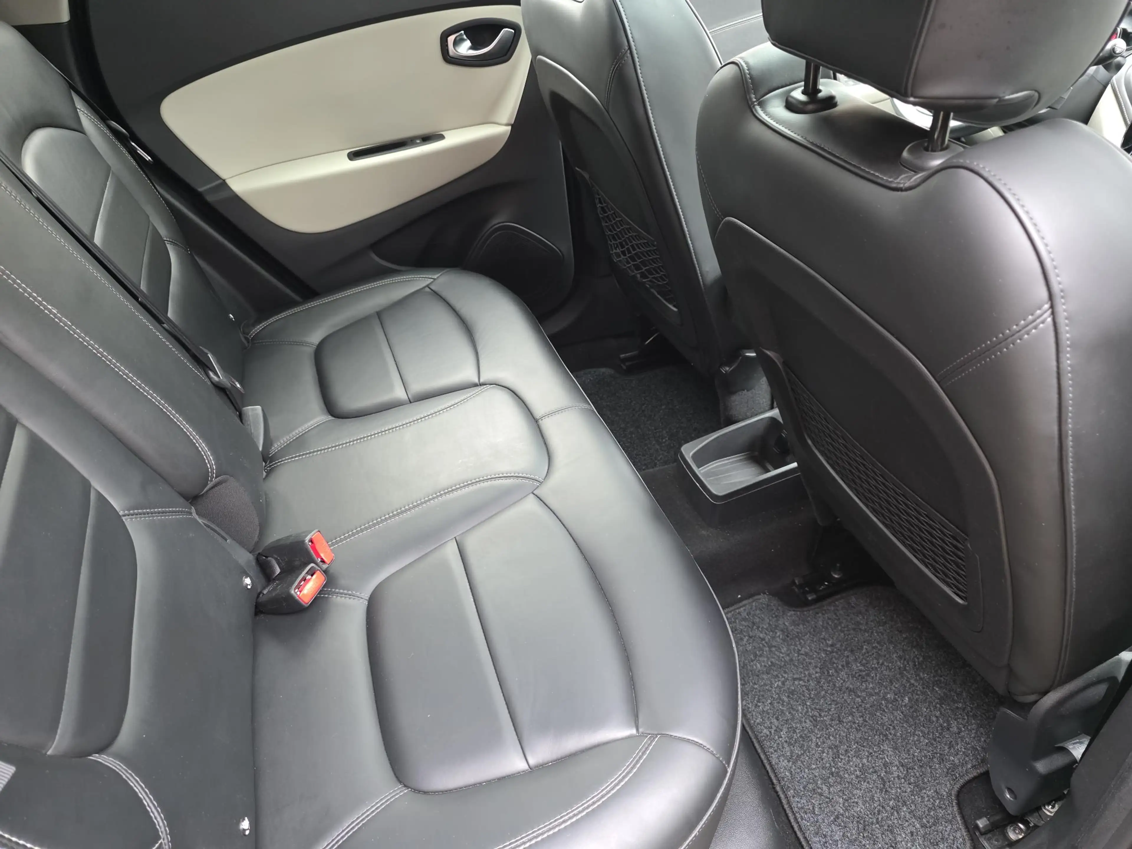 Renault Captur 1.2 TCe Initiale Paris /Apple Carplay/Panodak/Came — photo 28
