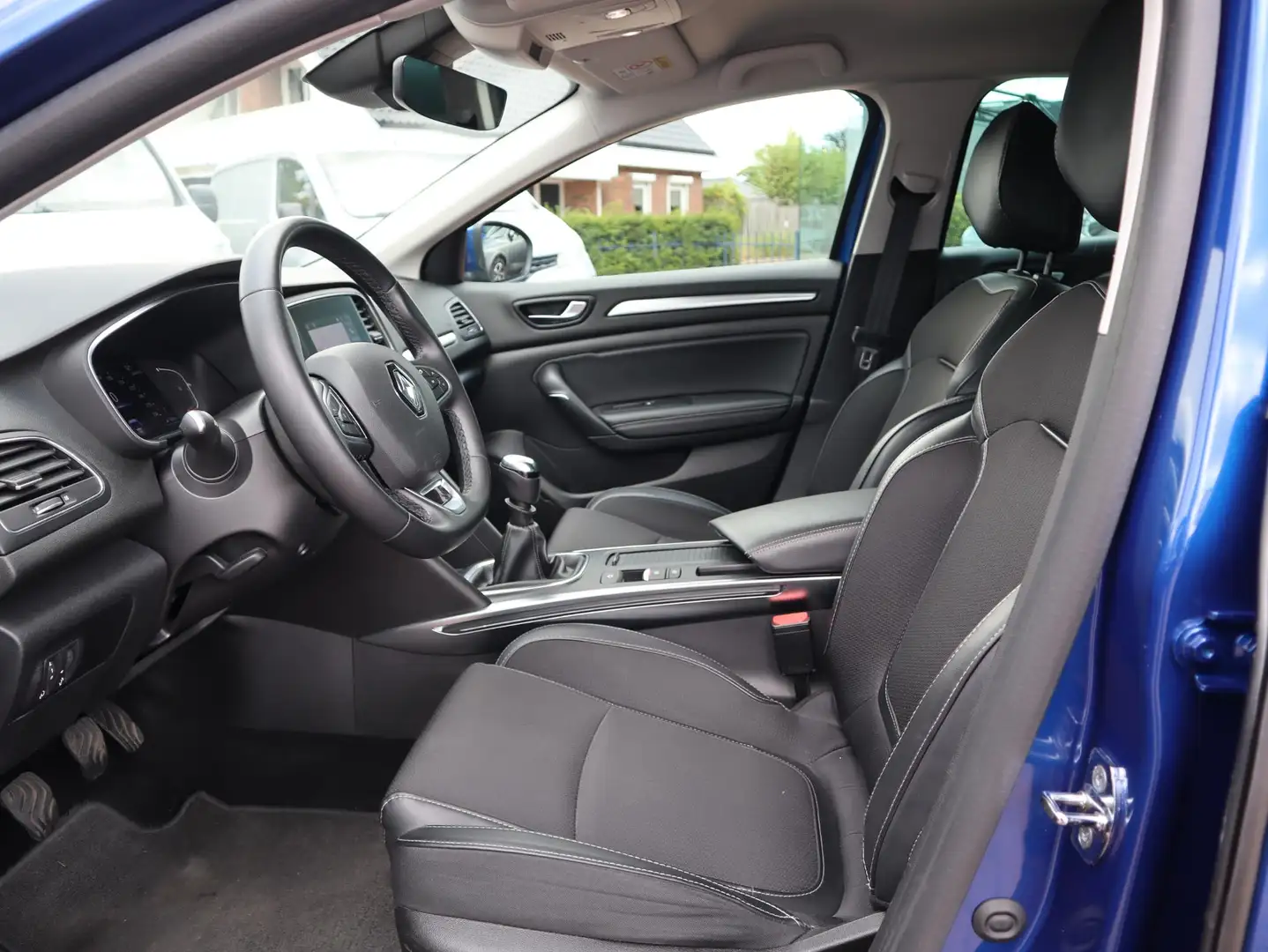 Renault Megane Estate TCe 140 GPF Intens | Navigatie | Trekhaak Blauw - 2