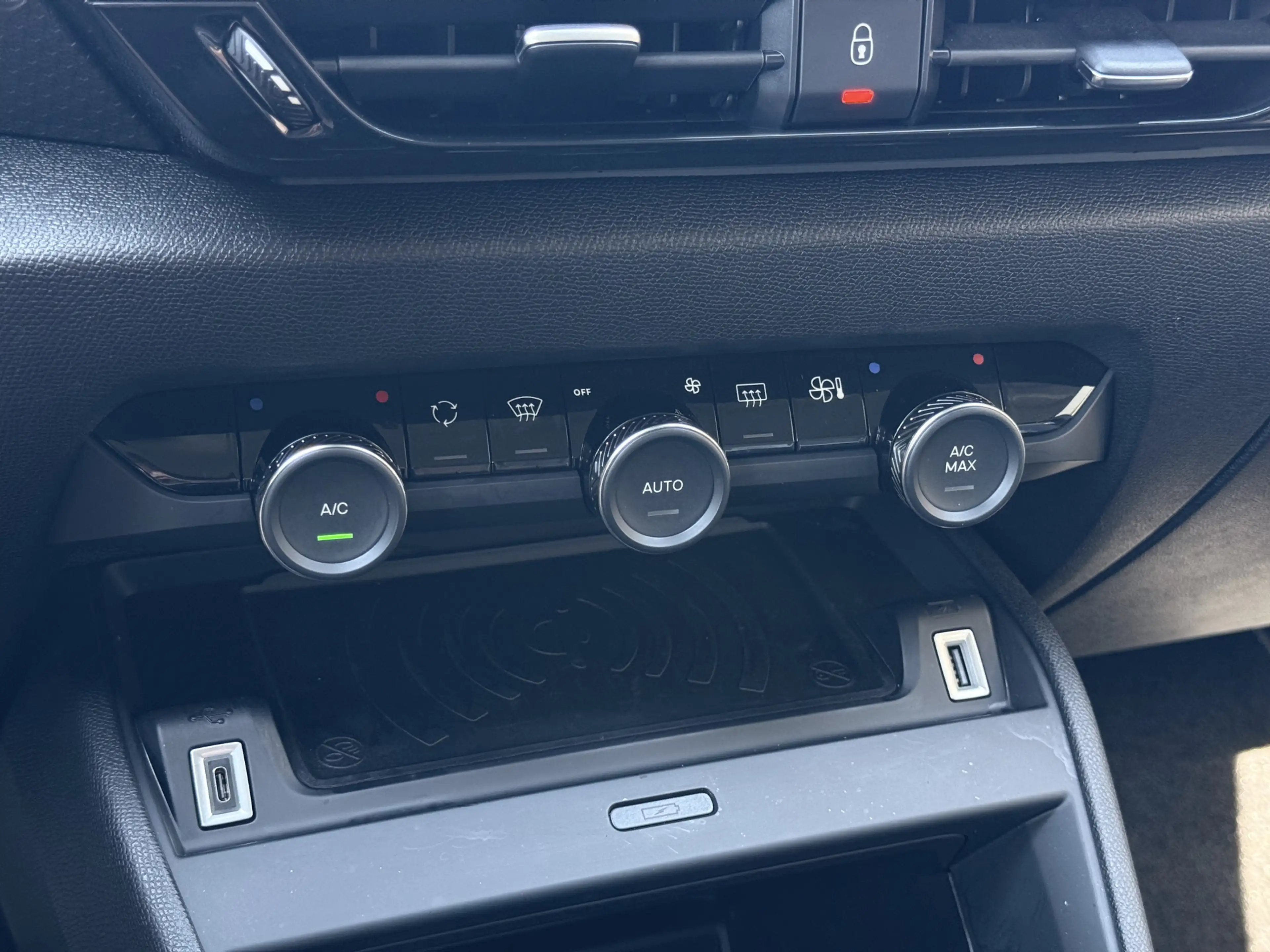 Citroen E-C4 Electric Max 156pk Extended range 54 kWh Navi / Carplay/ HU — photo 34