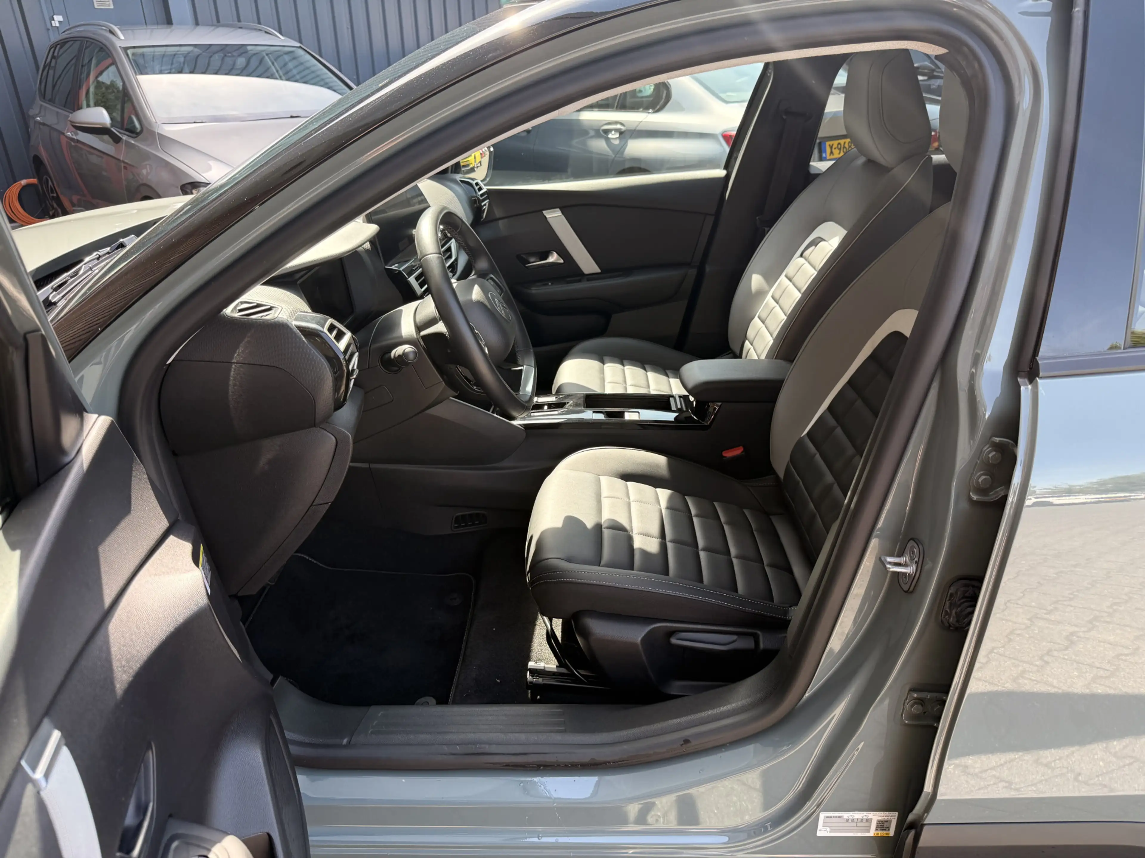 Citroen E-C4 Electric Max 156pk Extended range 54 kWh Navi / Carplay/ HU — photo 37