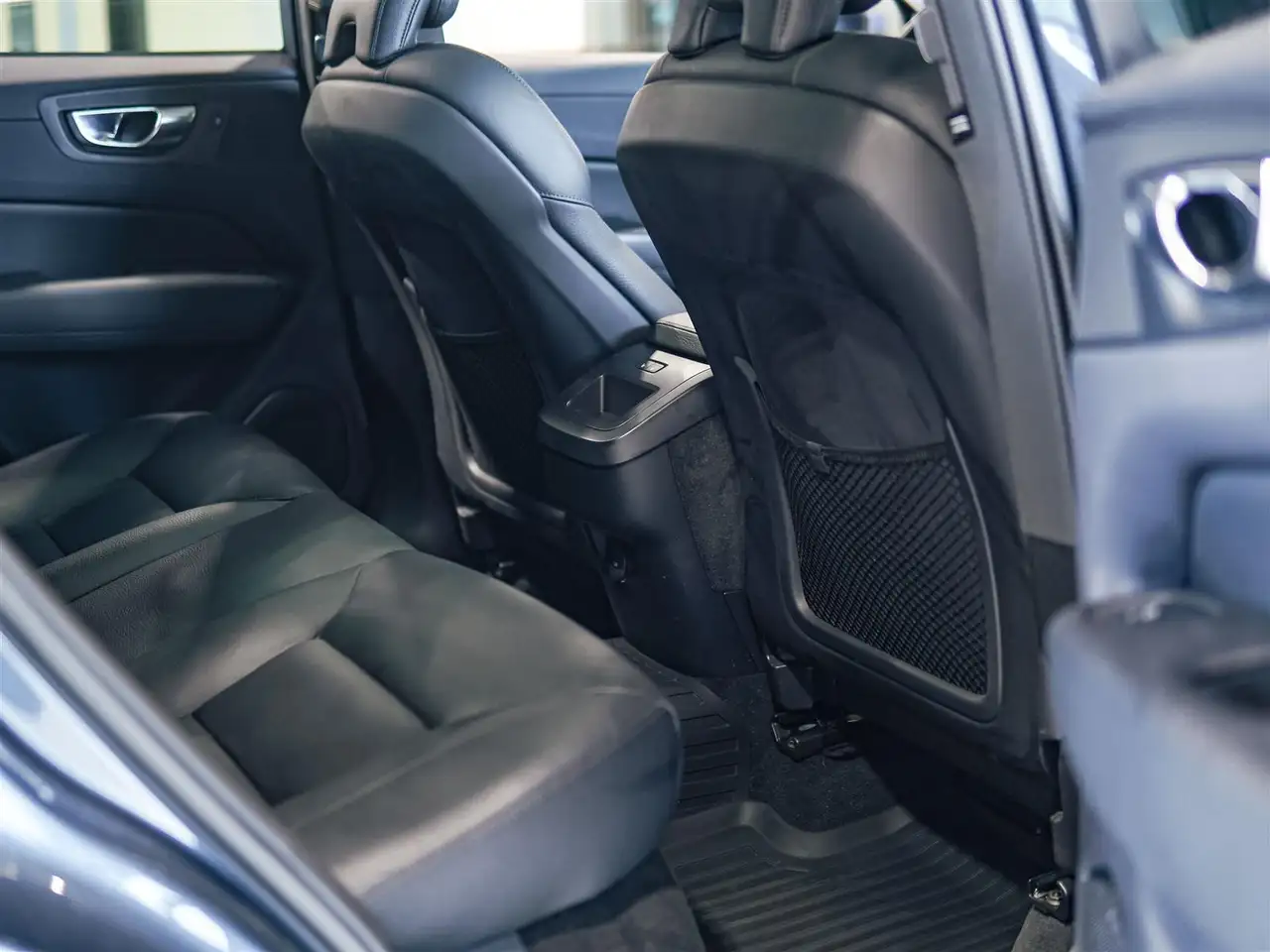 Volvo XC60 снимка Volvo XC60
