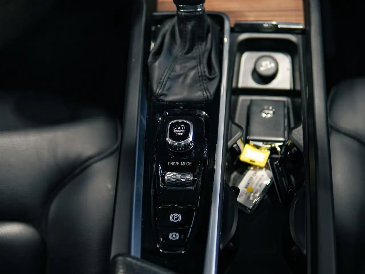 Volvo XC60 снимка Volvo XC60